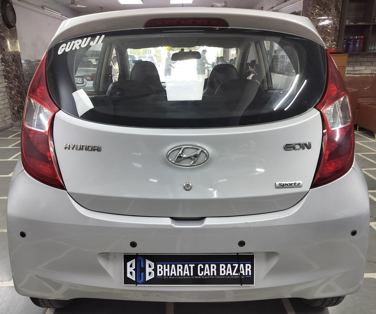 17,000 KMS HYUNDAI EON SPORTZ PETROL (2015)