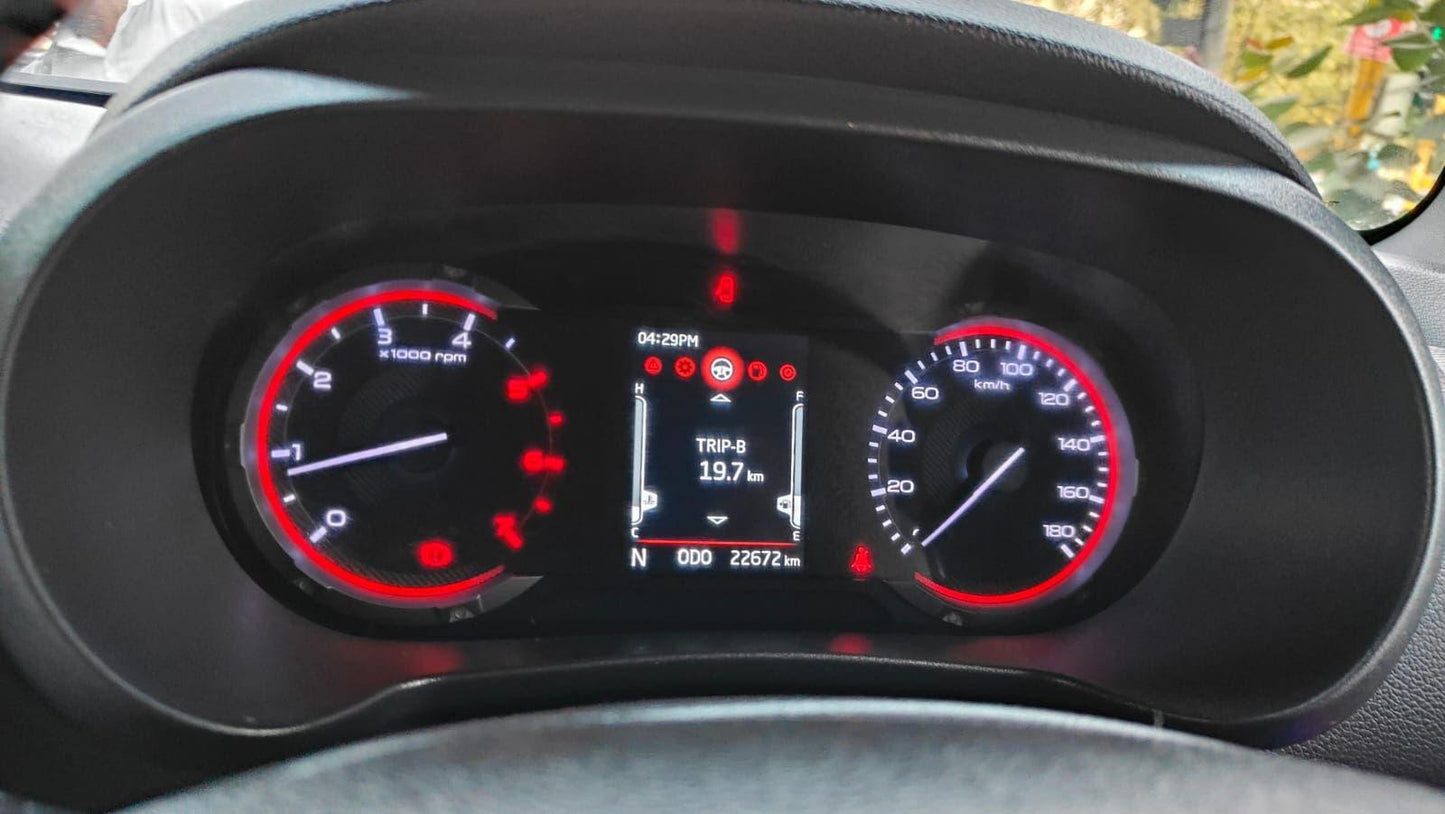 22,000 KMS MAHINDRA THAR LX D MT 4X4 PETROL (2023)