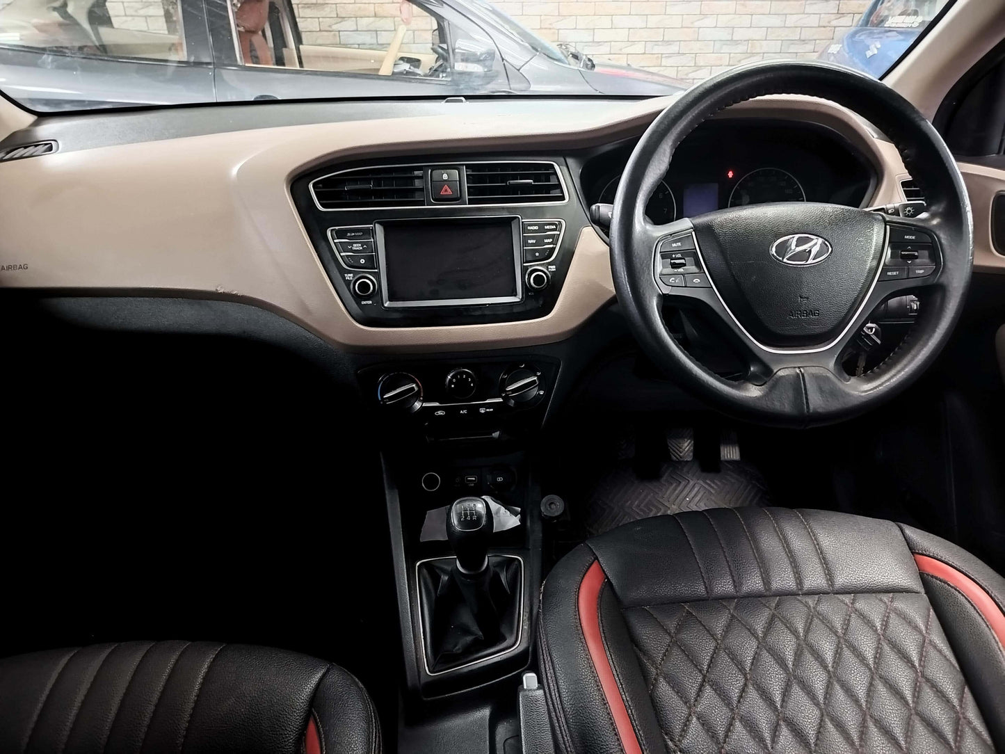 41,000 KMS HYUNDAI I20 SPORTZ PETROL (2020)