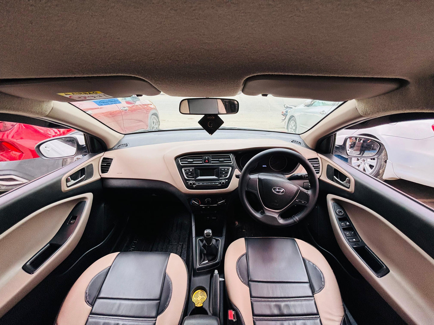 30,000 KMS HYUNDAI I20 MAGNA PETROL (2018)