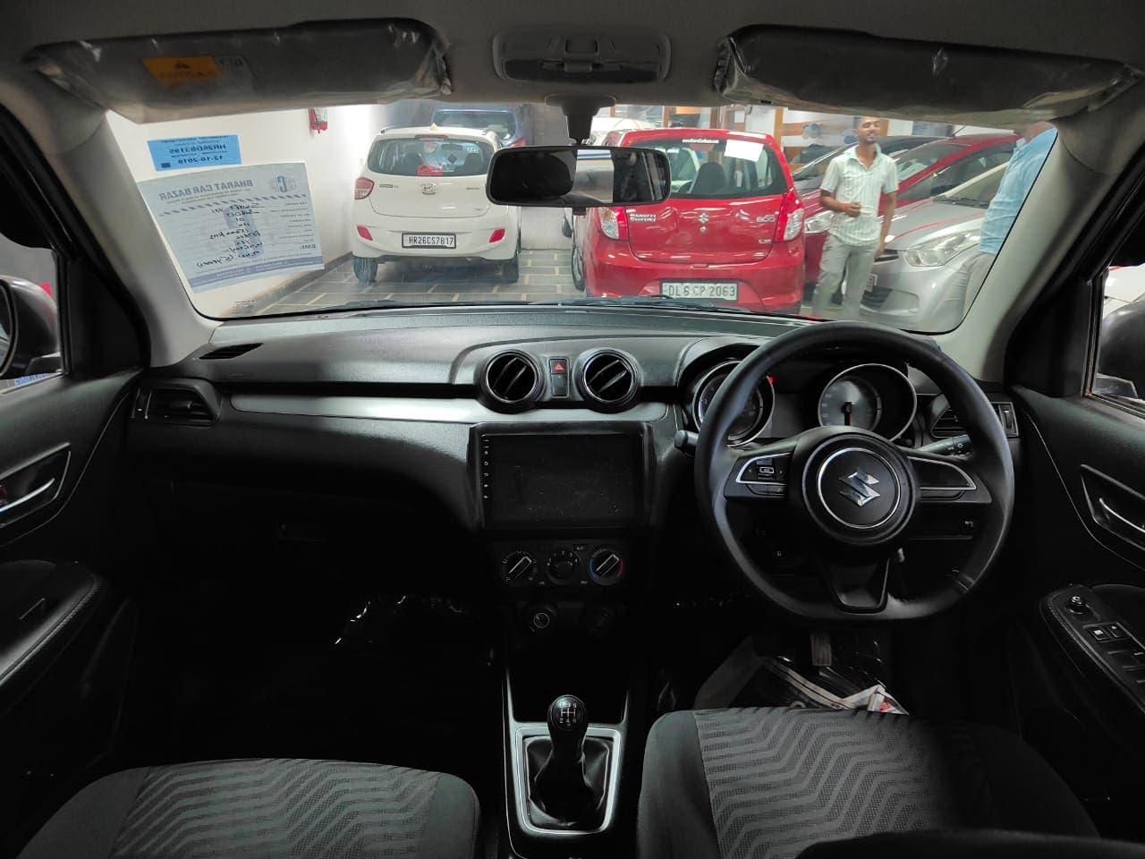 15,000 KMS MARUTI SWIFT VXI PETROL (2018)
