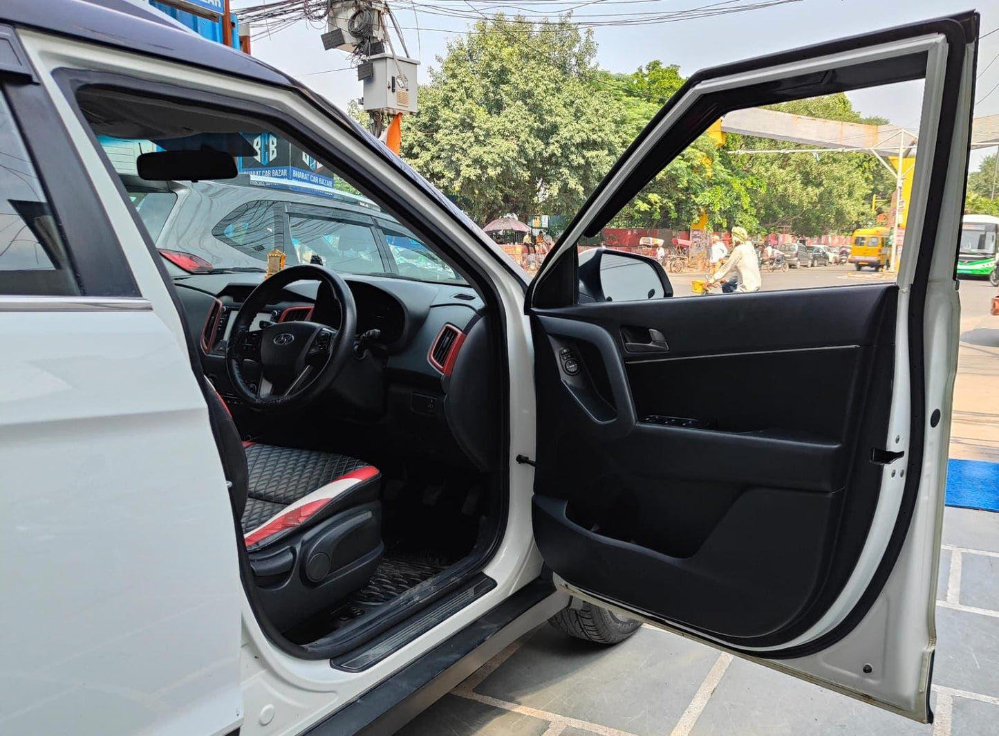 37,000 KMS HYUNDAI CRETA SX+ PETROL (2017)