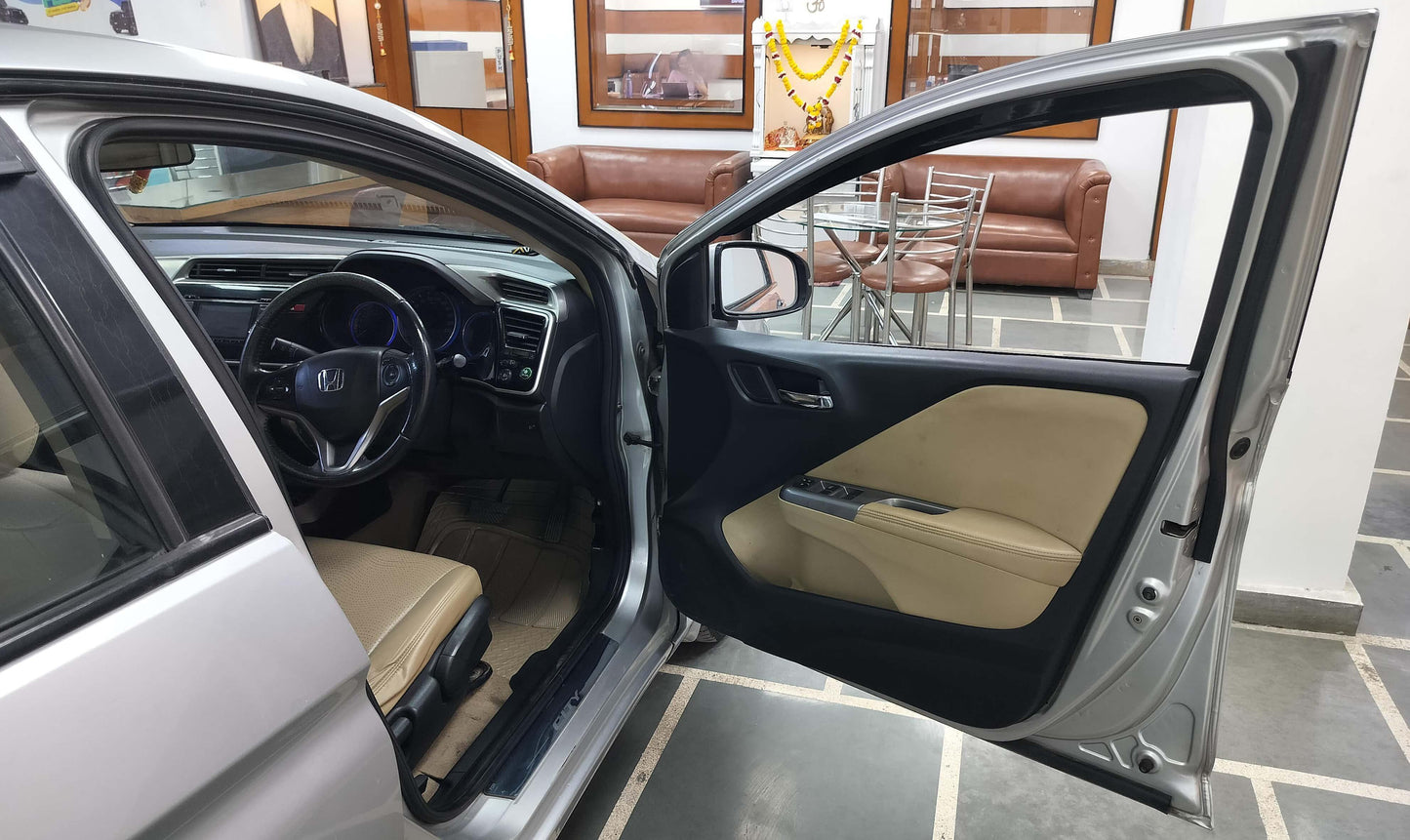 HONDA CITY VX 1.5 CVT PETROL (2014)