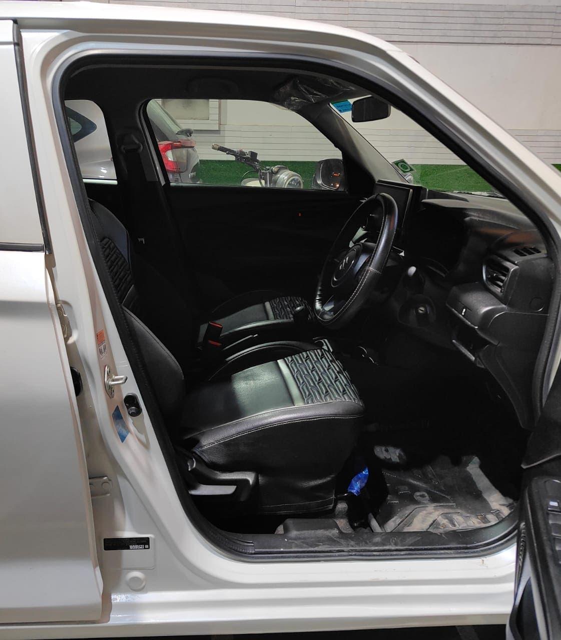 12,000 KMS MARUTI SWIFT LXI PETROL (2024)
