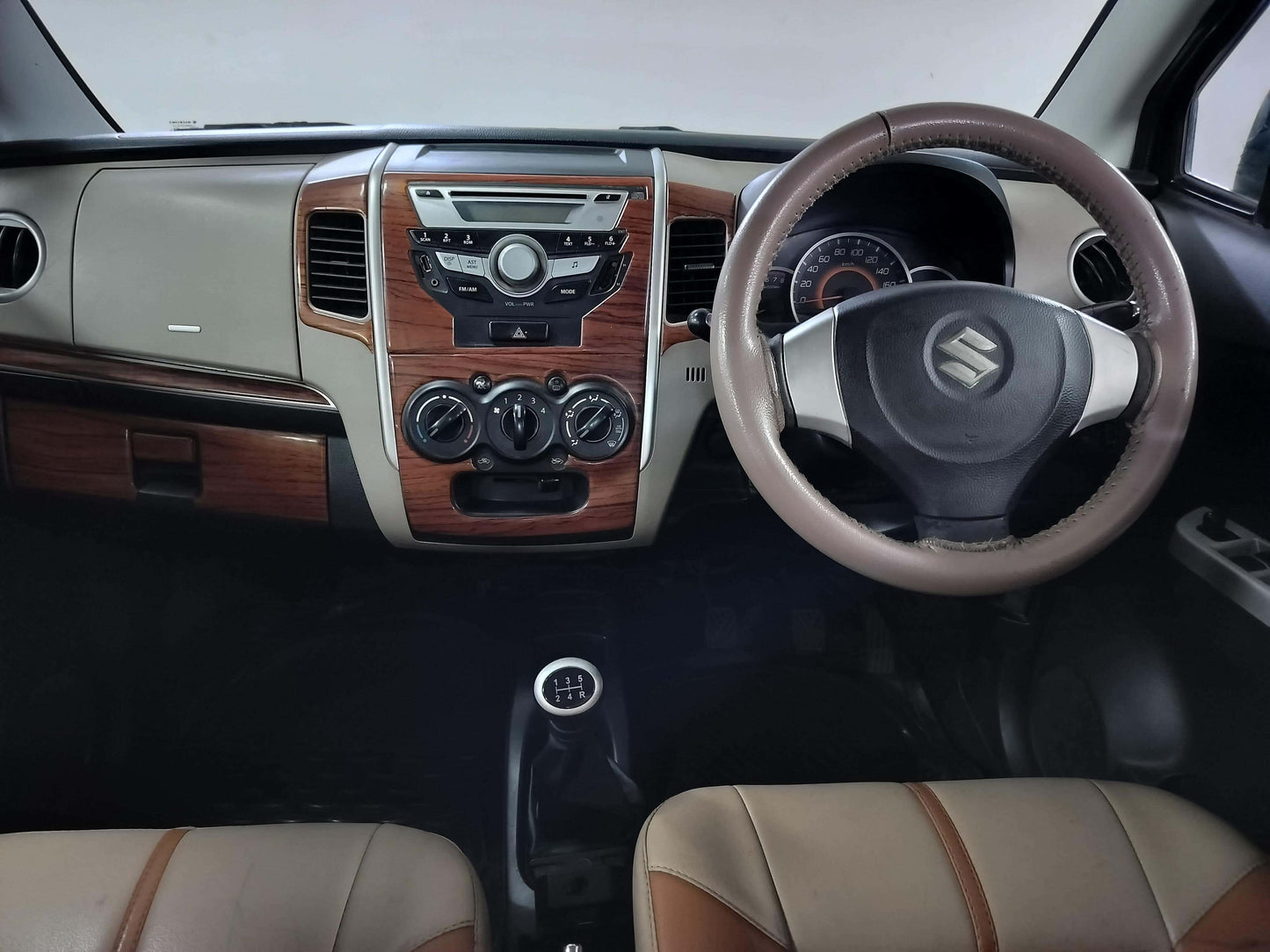 41,000 KMS MARUTI WAGONR VXI PETROL (2015)