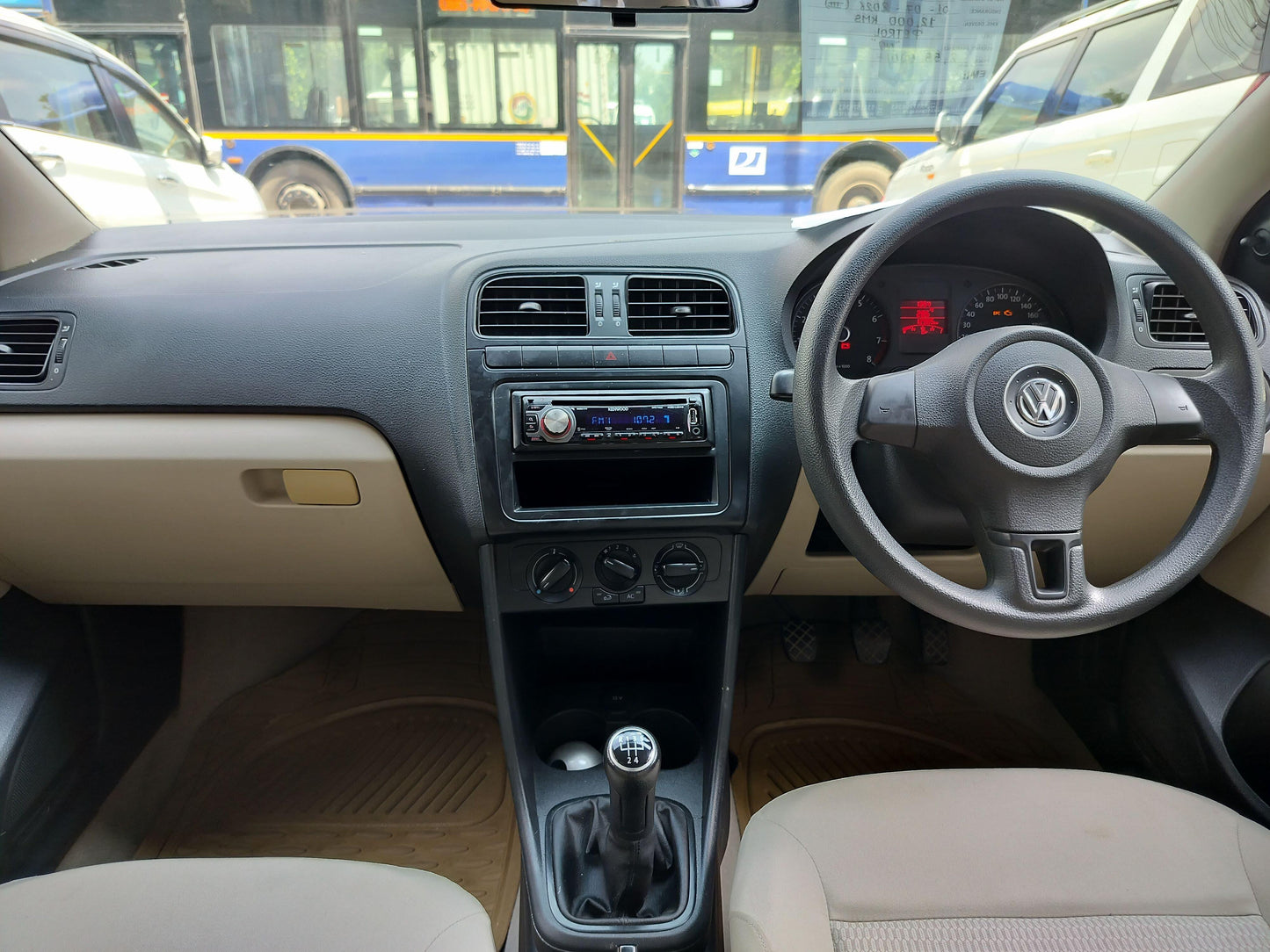 12,000 KMS VOLKSWAGEN POLO COMFORT LINE PETROL (2011)