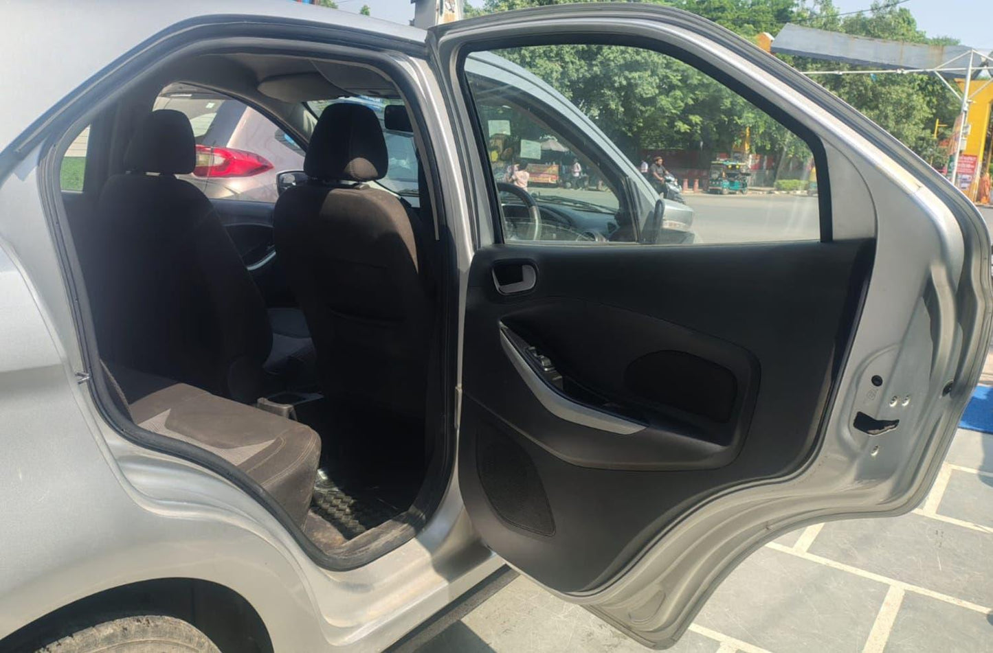 30,000 KMS FORD FIGO 1.2 TI-VCT PETROL (2015)