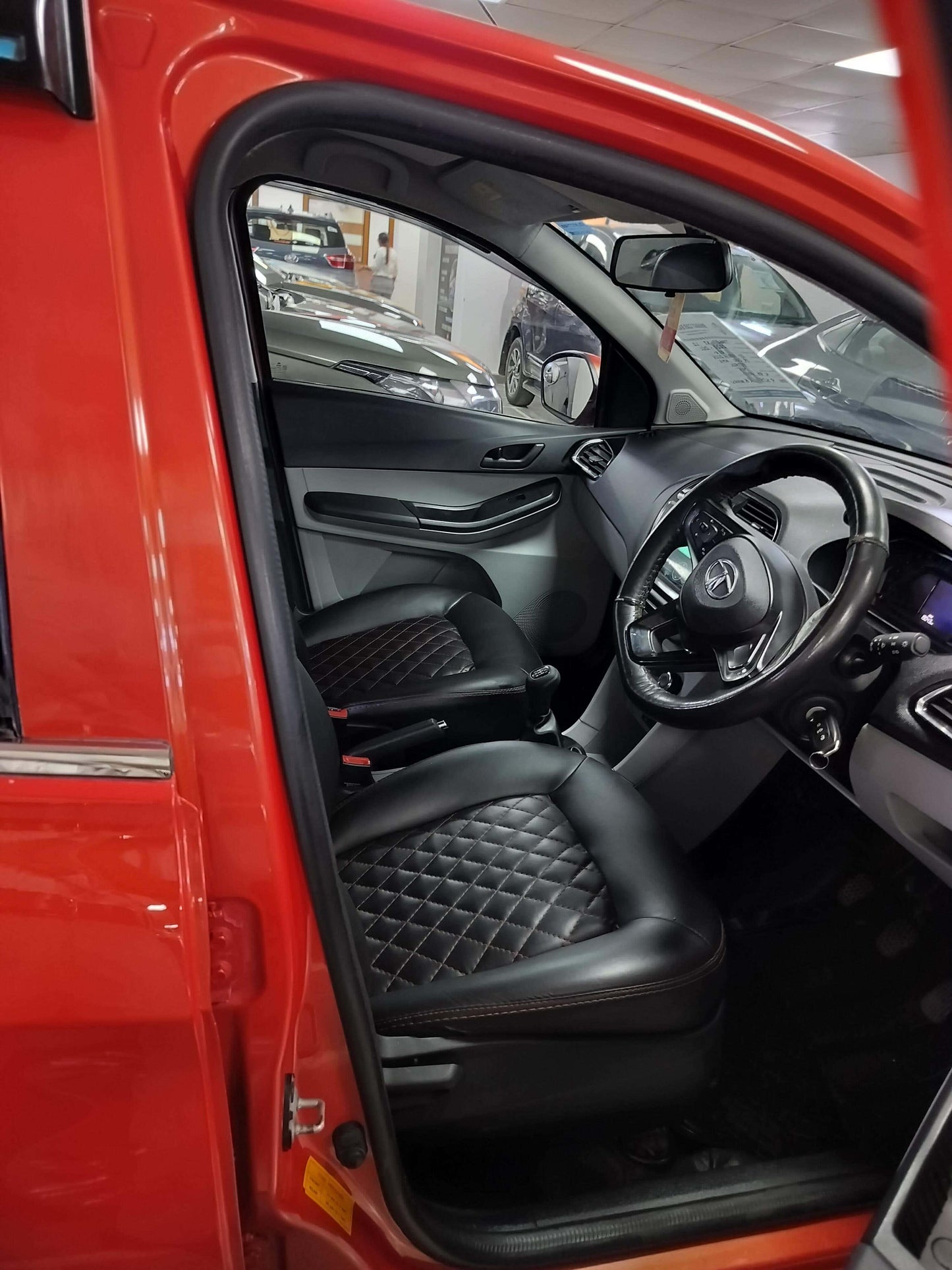 19,000 KMS TATA TIAGO XT 1.2 PETROL (2020)
