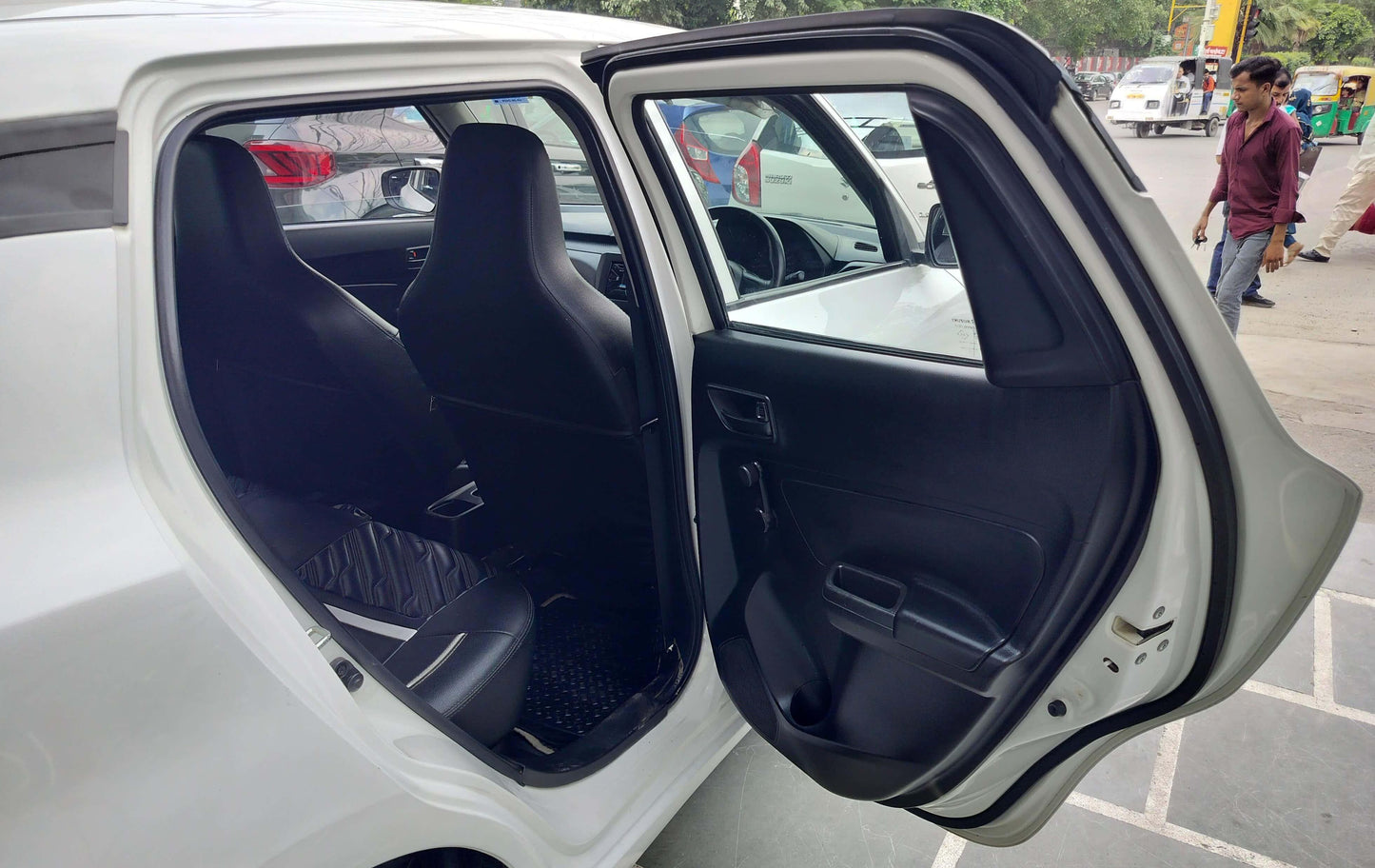 MARUTI SWIFT LXI PETROL (2020)