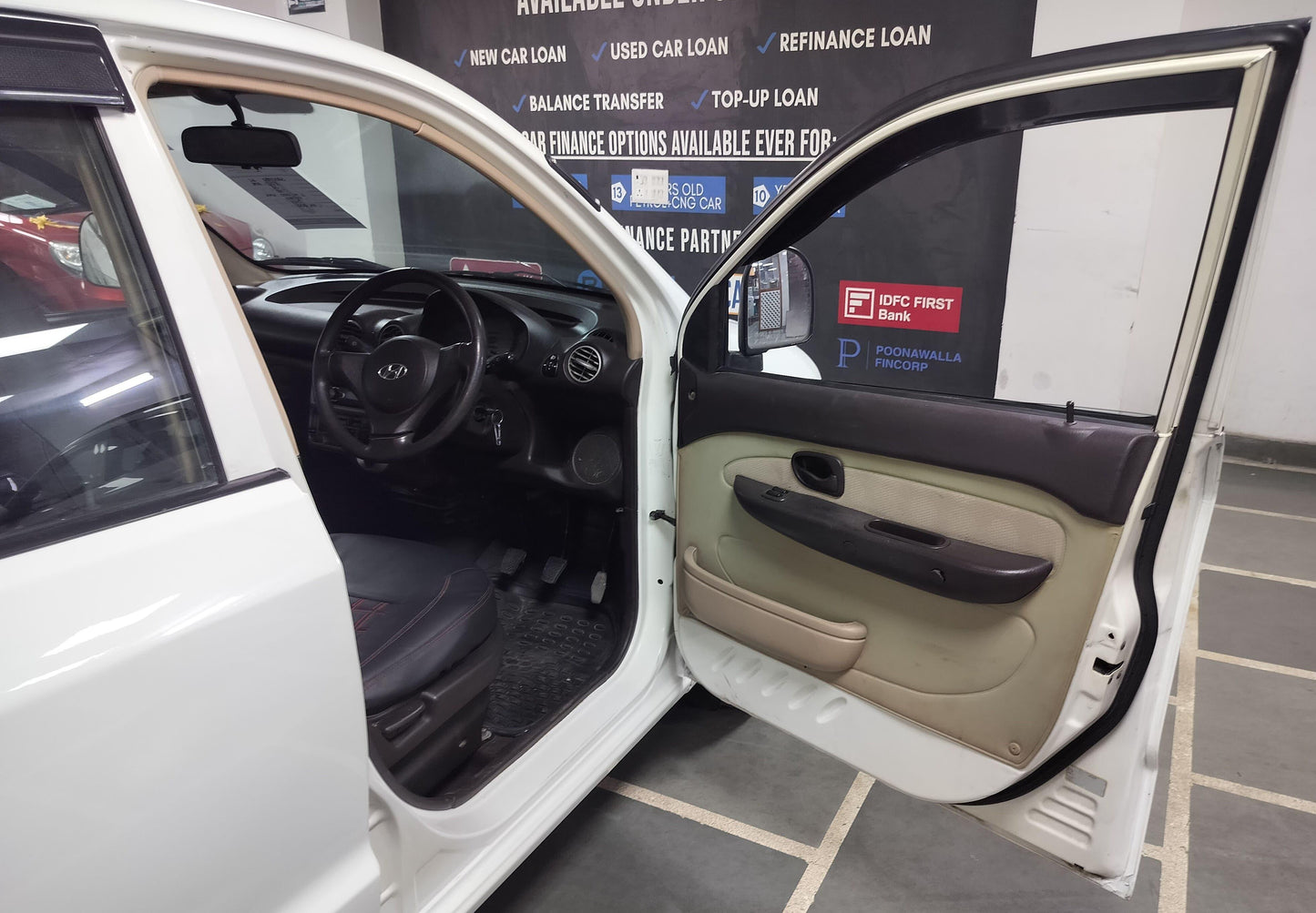 HYUNDAI SANTRO GL PETROL (2012)