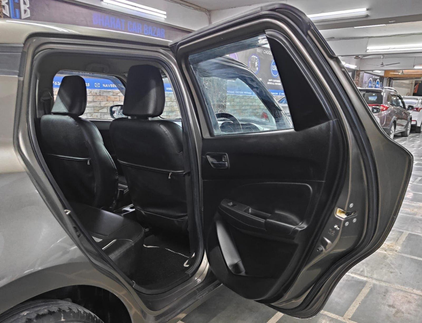 33,000 KMS MARUTI SWIFT VXI PETROL (2018)