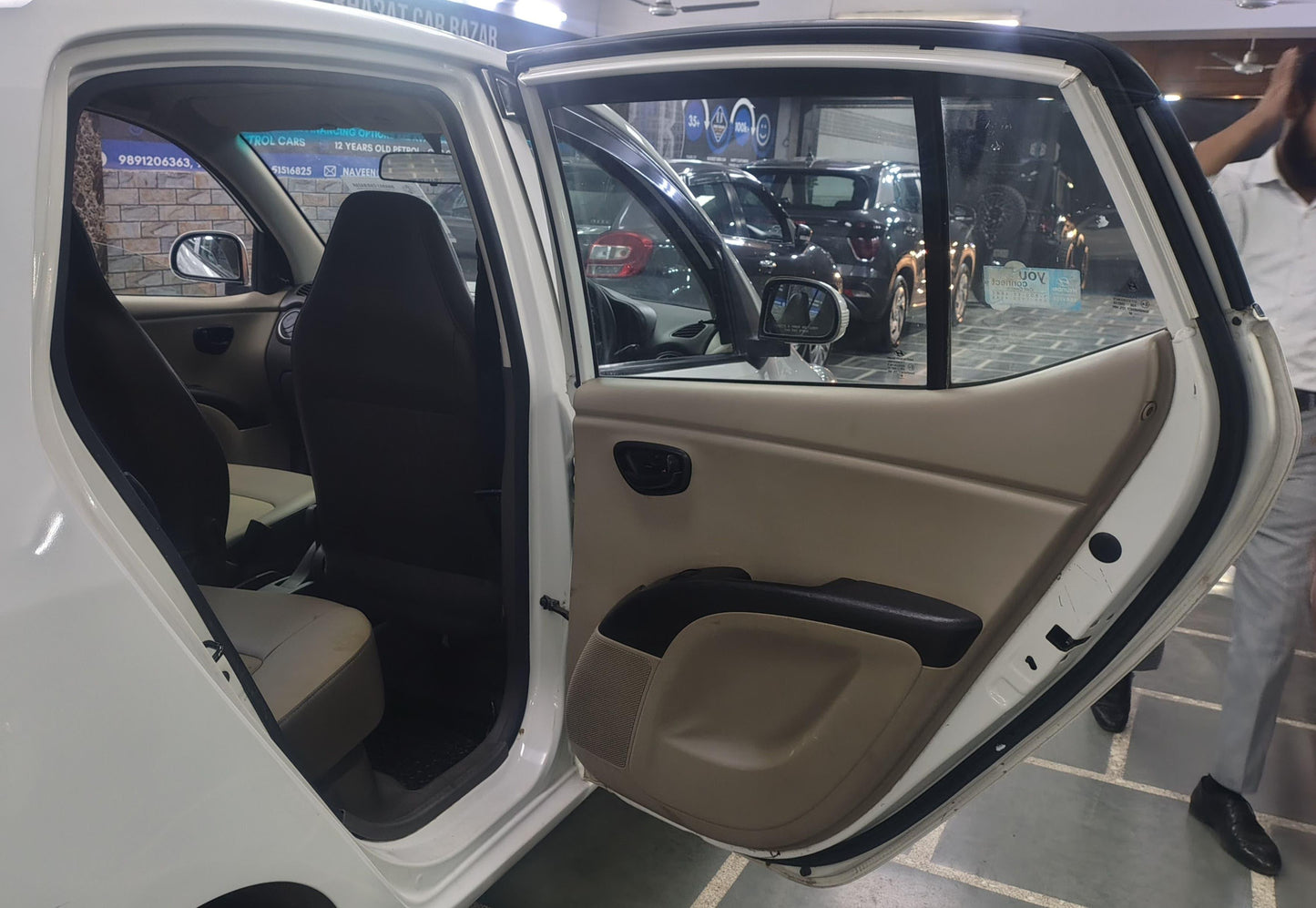 26,000 KMS HYUNDAI I10 MAGNA PETROL (2015)