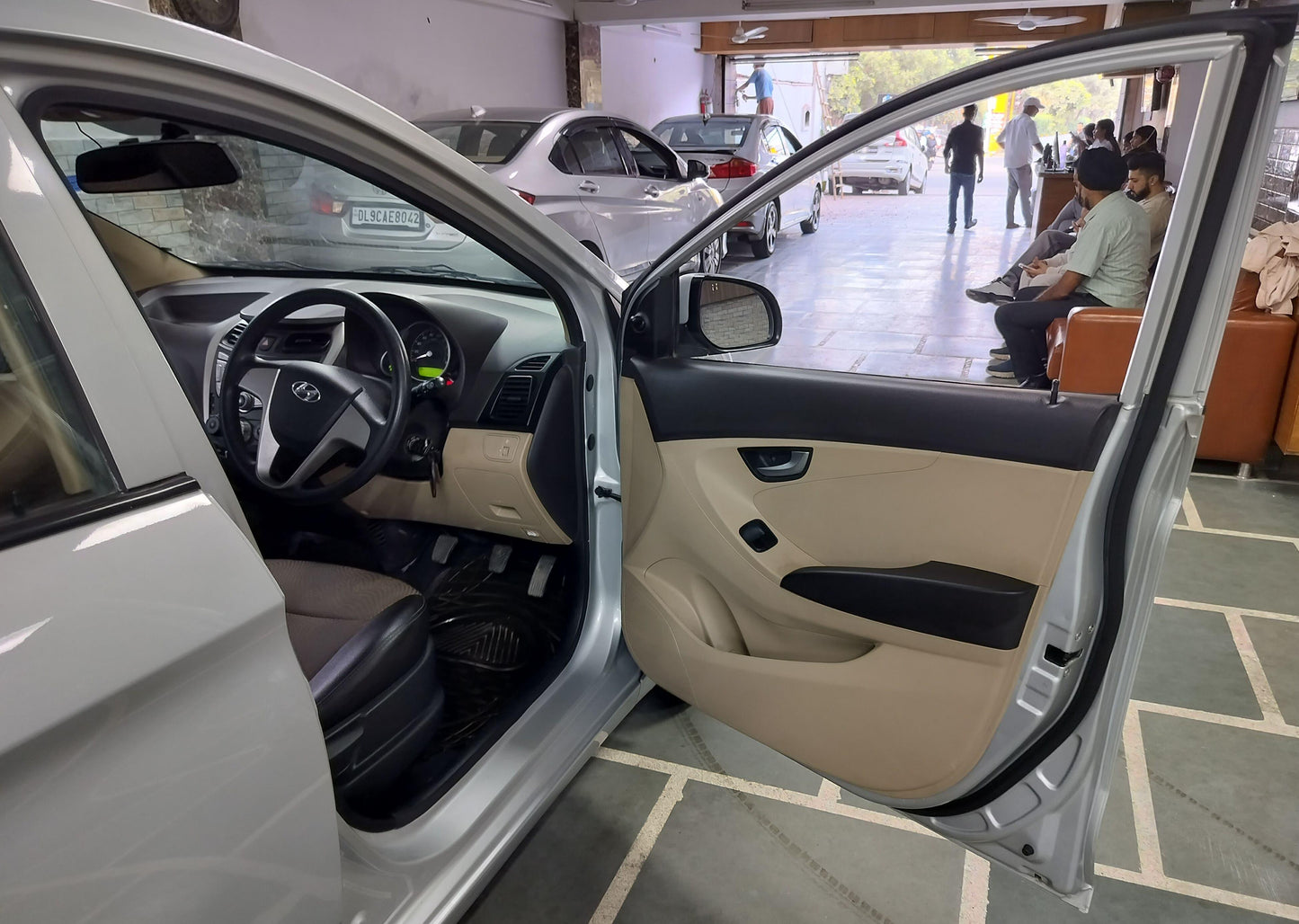 17,000 KMS HYUNDAI EON SPORTZ PETROL (2015)