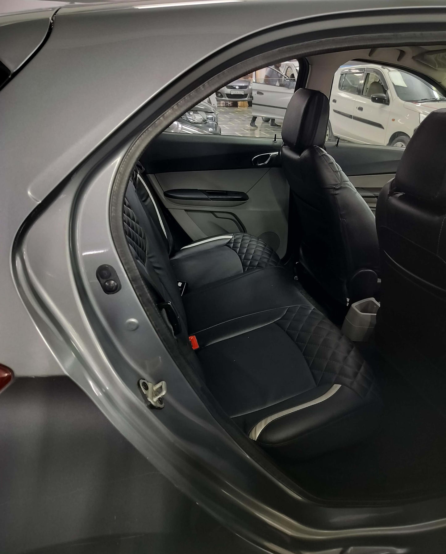 26,000 KMS TATA TIAGO XZ PETROL (2019)