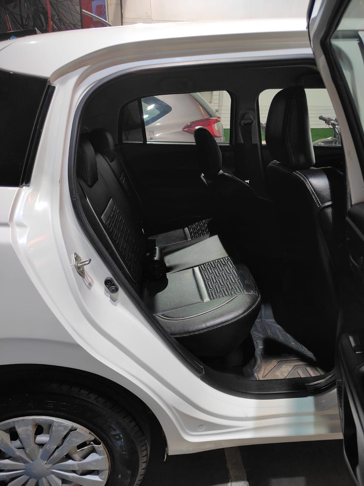 12,000 KMS MARUTI SWIFT LXI PETROL (2024)