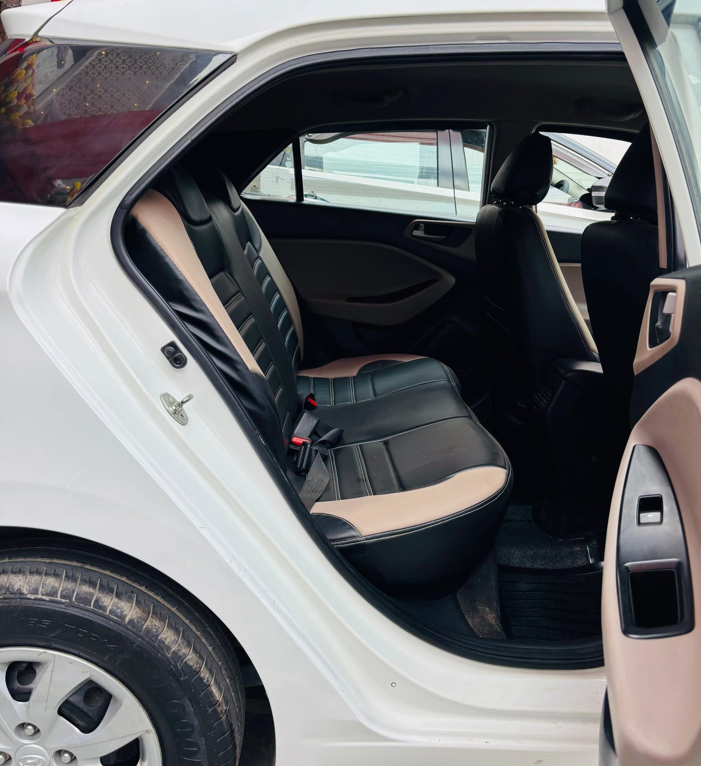 30,000 KMS HYUNDAI I20 MAGNA PETROL (2018)