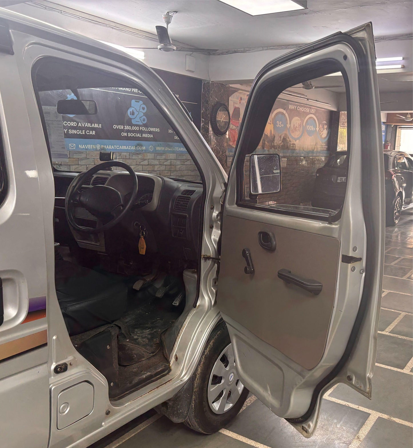 37,000 KMS MARUTI EECO 5STR PETROL (2011)