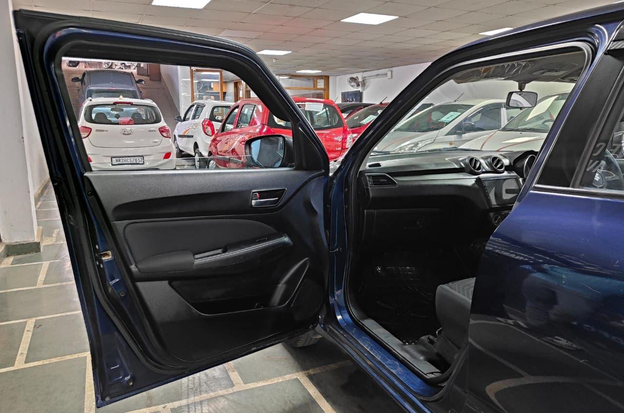 15,000 KMS MARUTI SWIFT VXI PETROL (2018)