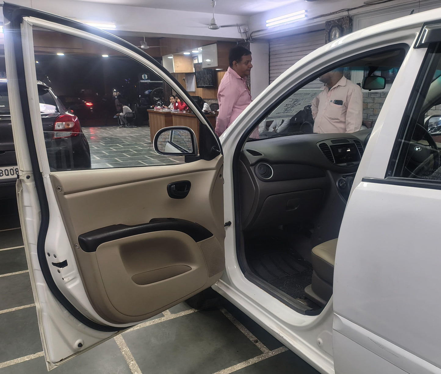 26,000 KMS HYUNDAI I10 MAGNA PETROL (2015)