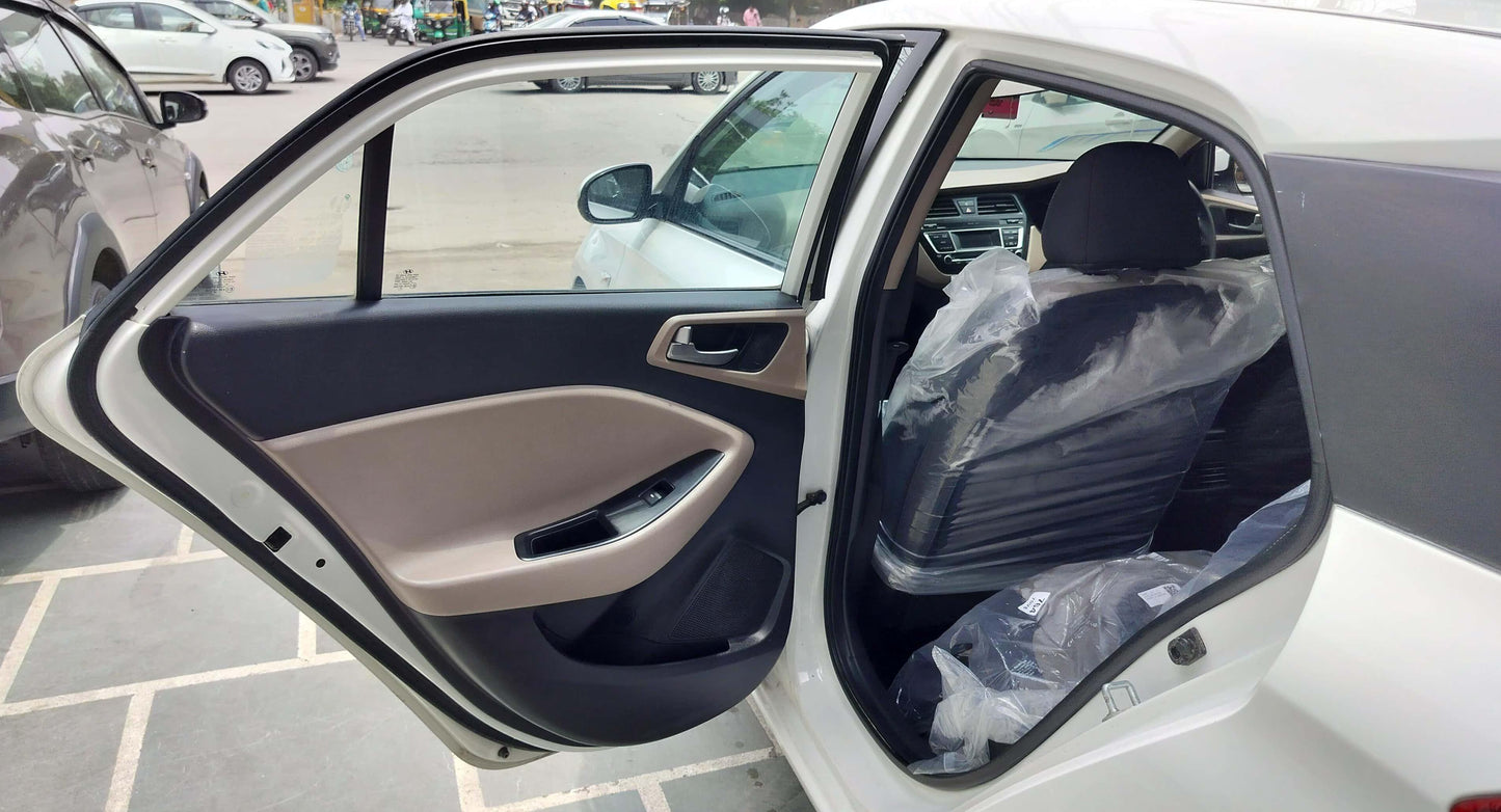 28,000 KMS HYUNDAI I20 MAGNA PETROL (2015)