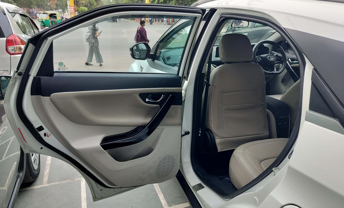 39,000 KMS TATA NEXON XZ+ 1.2 PETROL (2021)