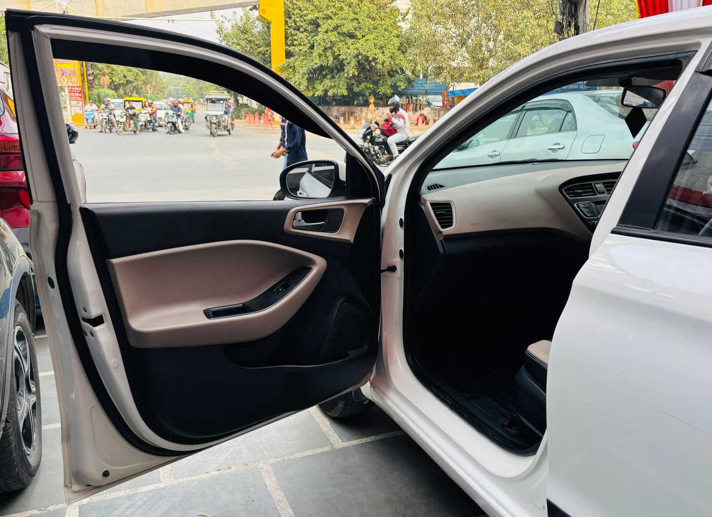 30,000 KMS HYUNDAI I20 MAGNA PETROL (2018)