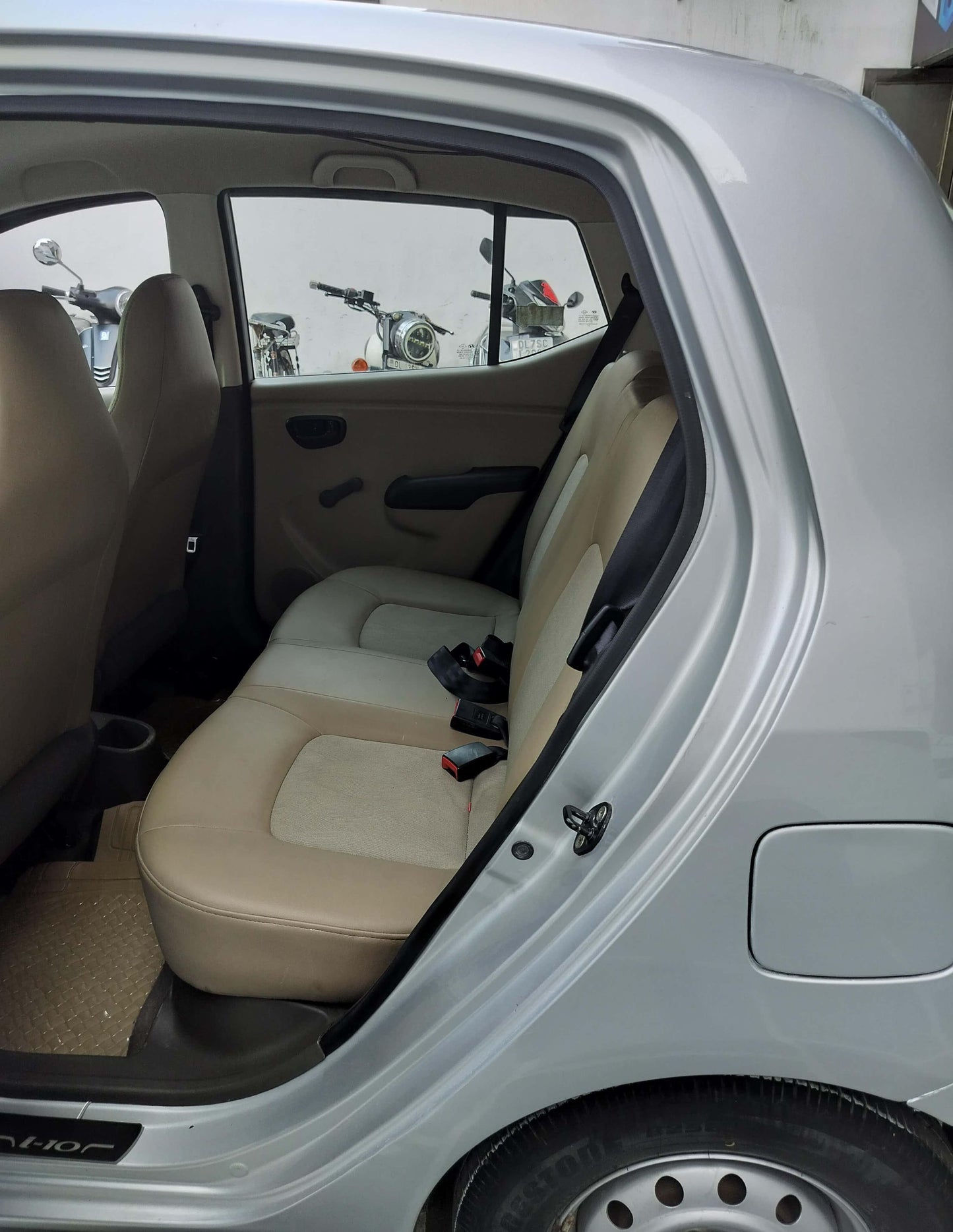 28,000 KMS HYUNDAI I10 ERA PETROL (2013)