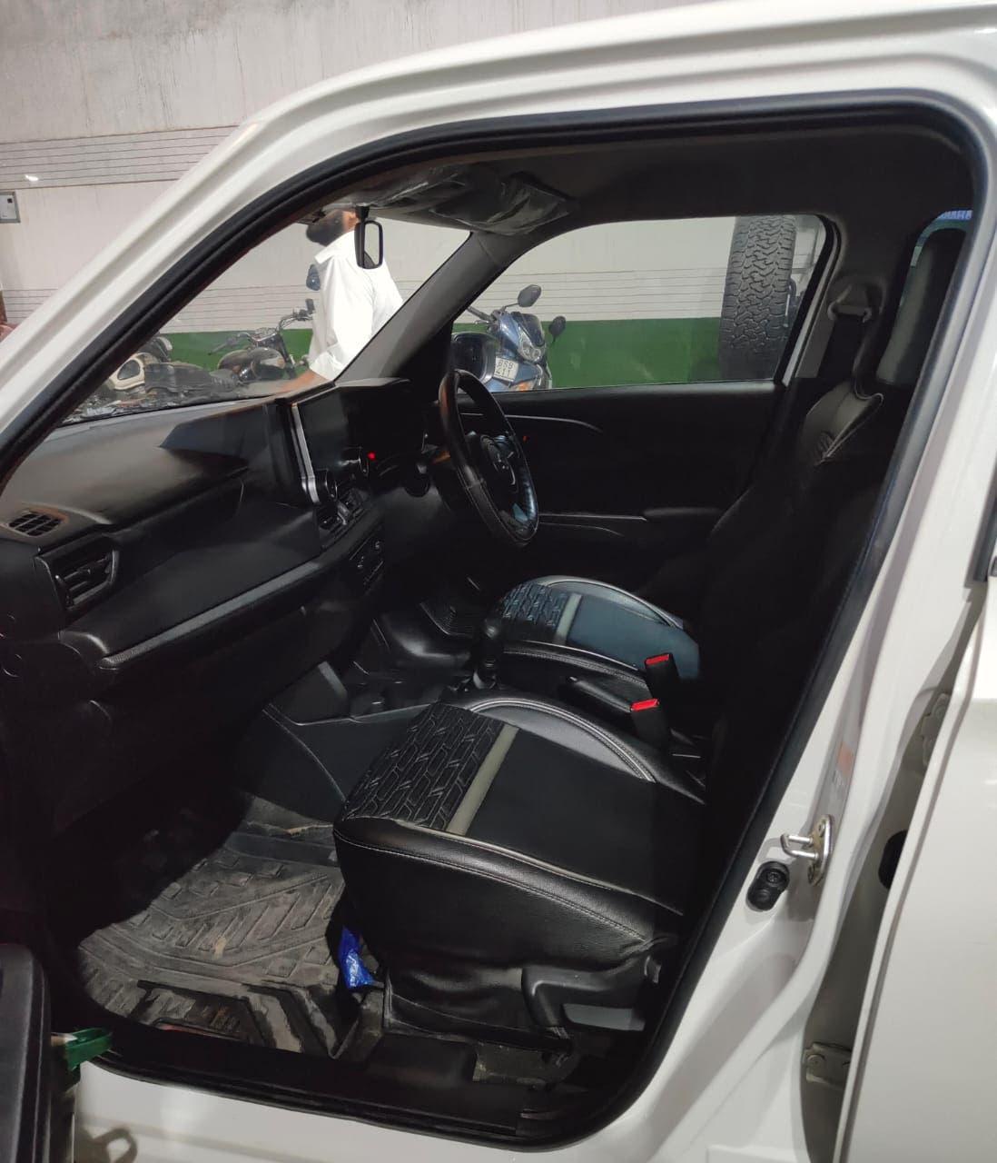 12,000 KMS MARUTI SWIFT LXI PETROL (2024)