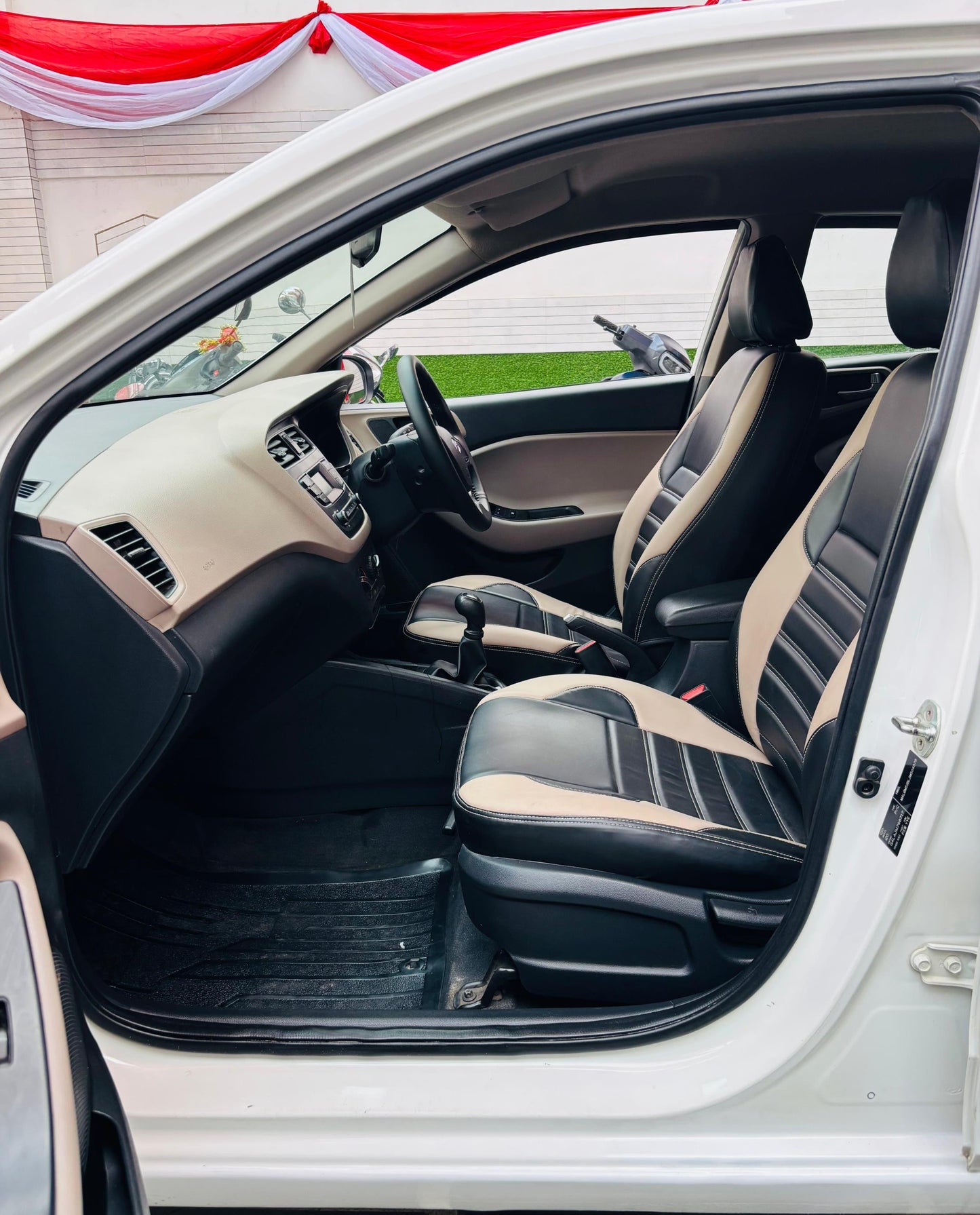 30,000 KMS HYUNDAI I20 MAGNA PETROL (2018)
