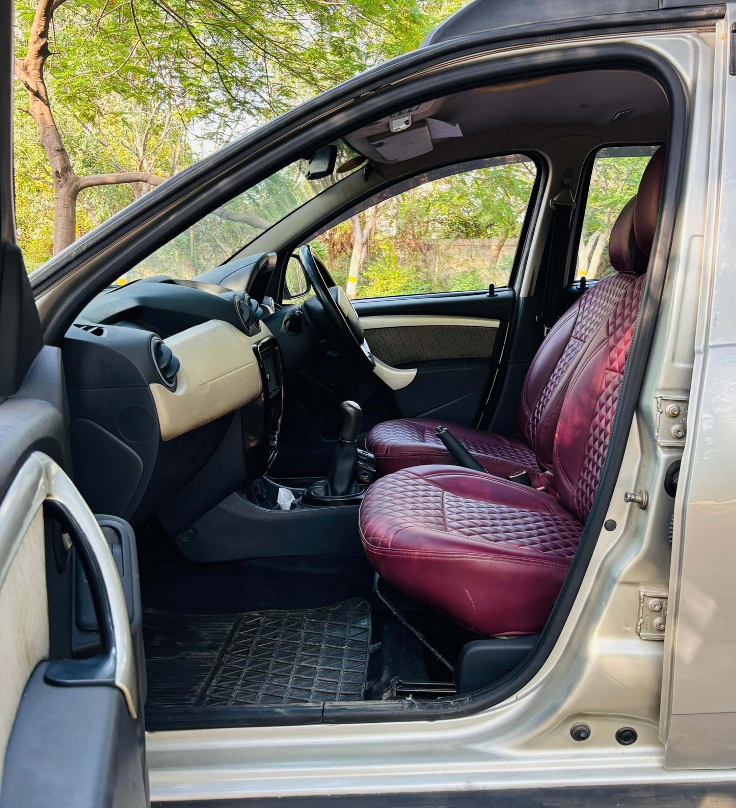 RENAULT DUSTER RXL PETROL (2014)