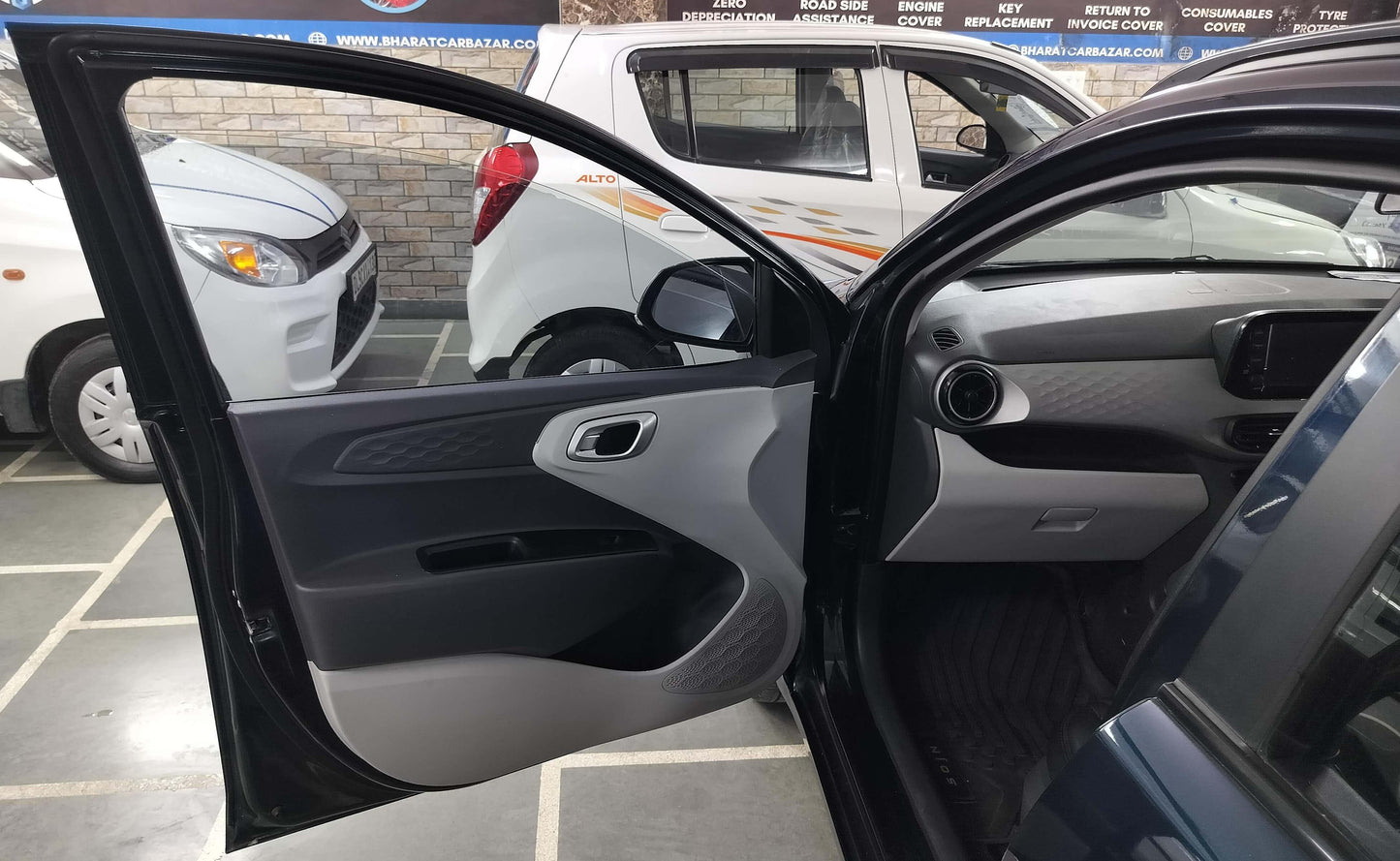14,000 KMS GRAND I10 NIOS SPORTZ PETROL (2024)