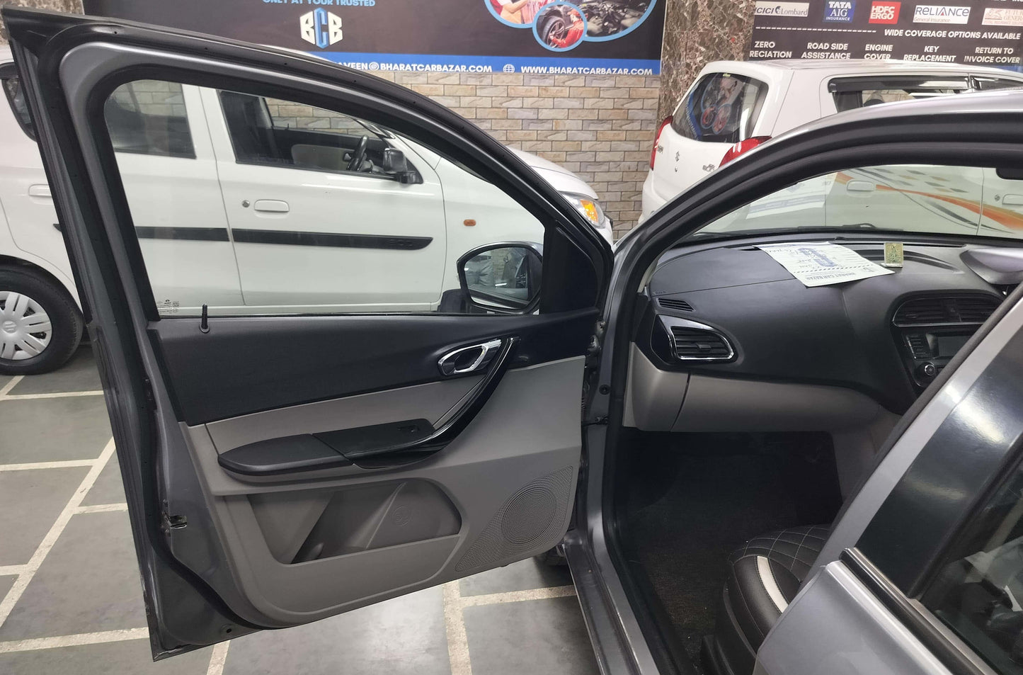 26,000 KMS TATA TIAGO XZ PETROL (2019)