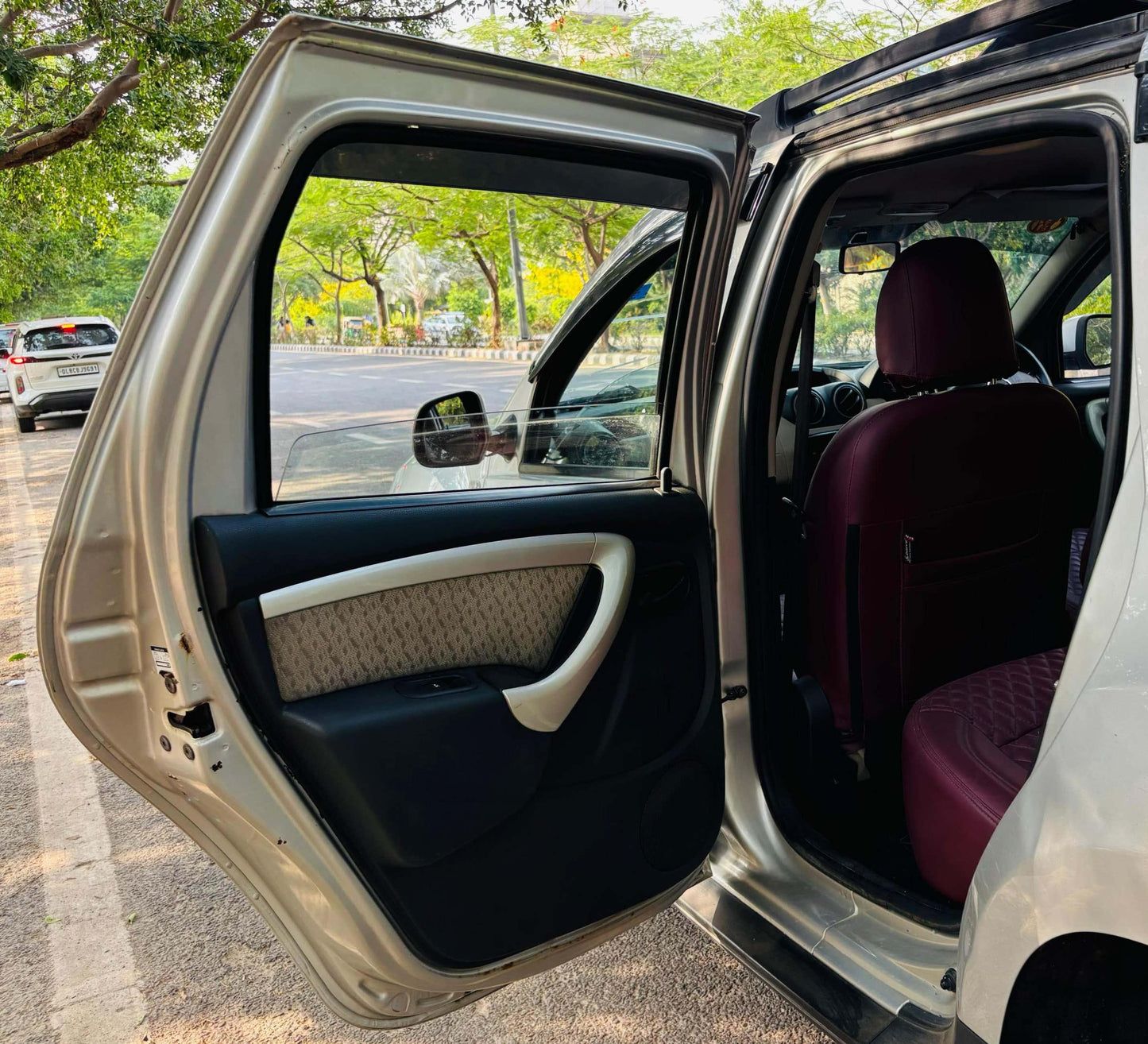 RENAULT DUSTER RXL PETROL (2014)