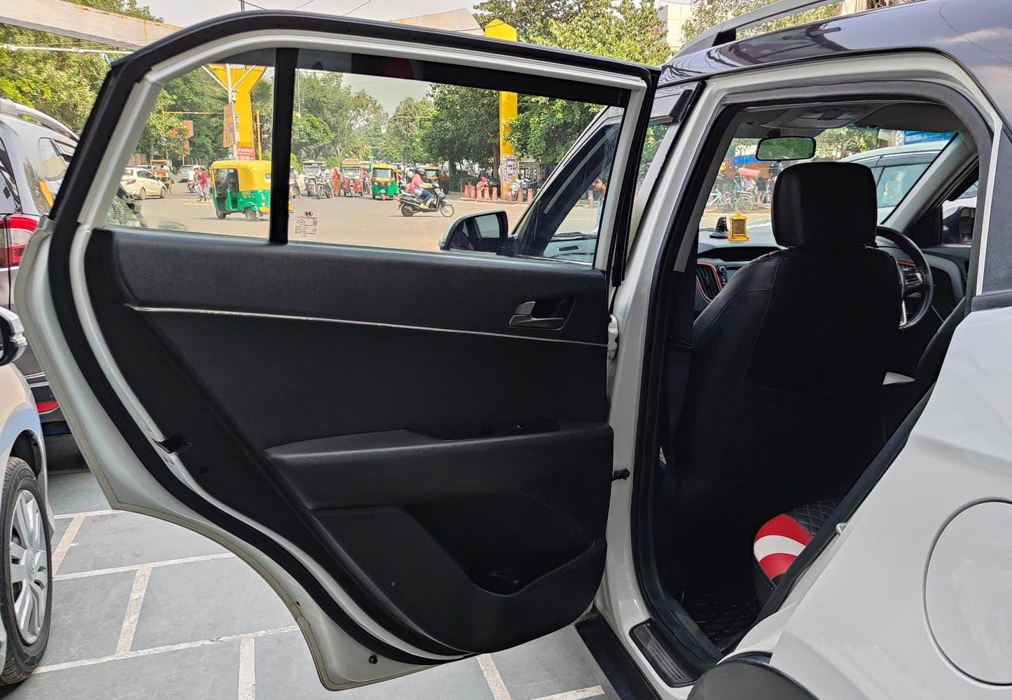 37,000 KMS HYUNDAI CRETA SX+ PETROL (2017)