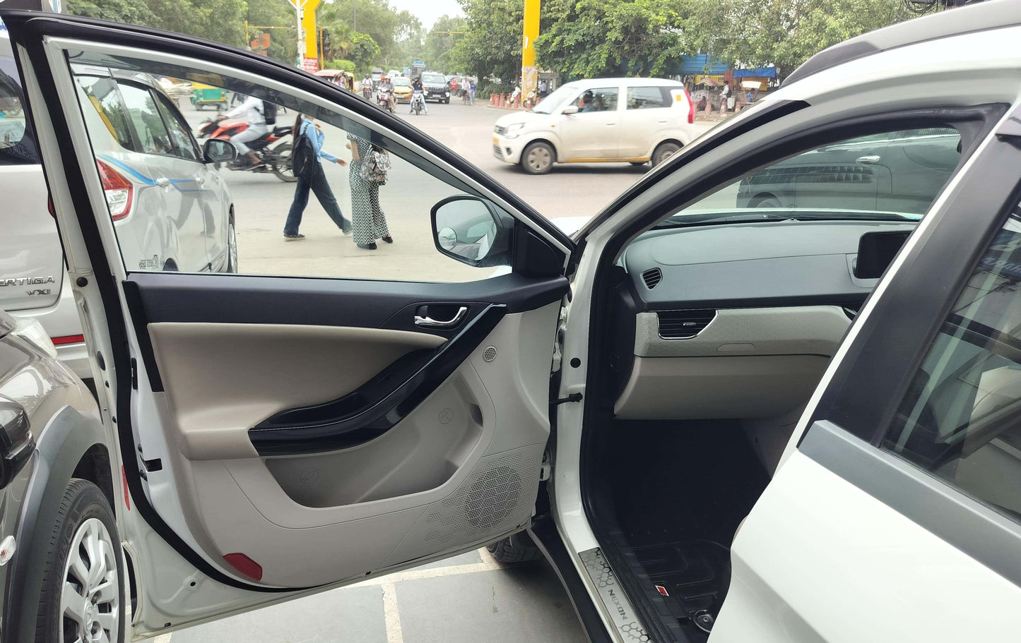 39,000 KMS TATA NEXON XZ+ 1.2 PETROL (2021)