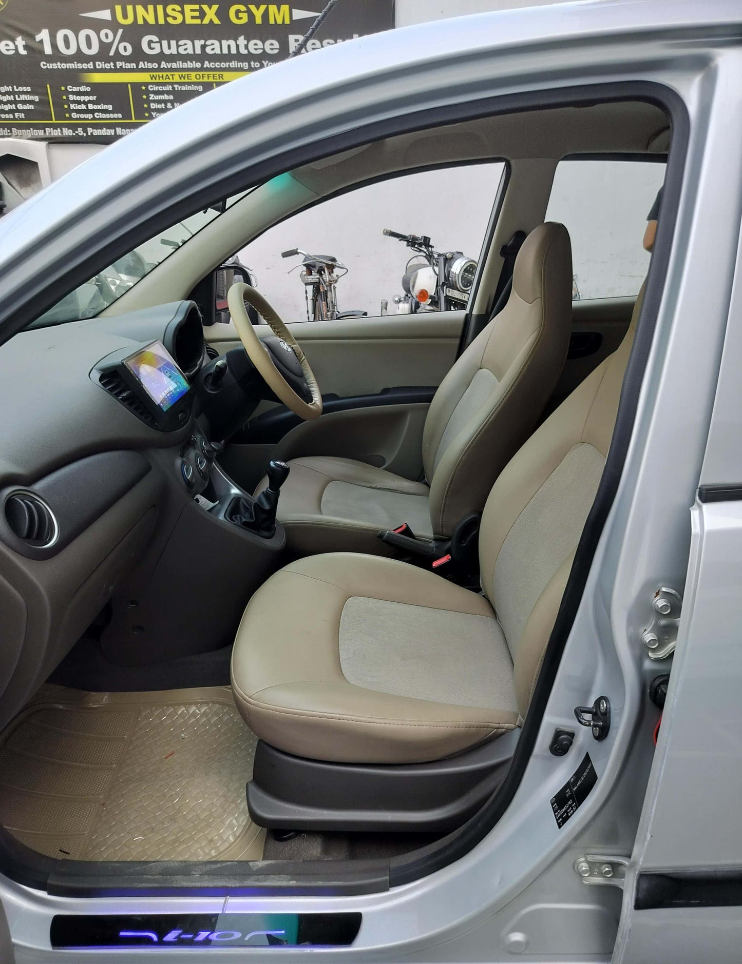 28,000 KMS HYUNDAI I10 ERA PETROL (2013)