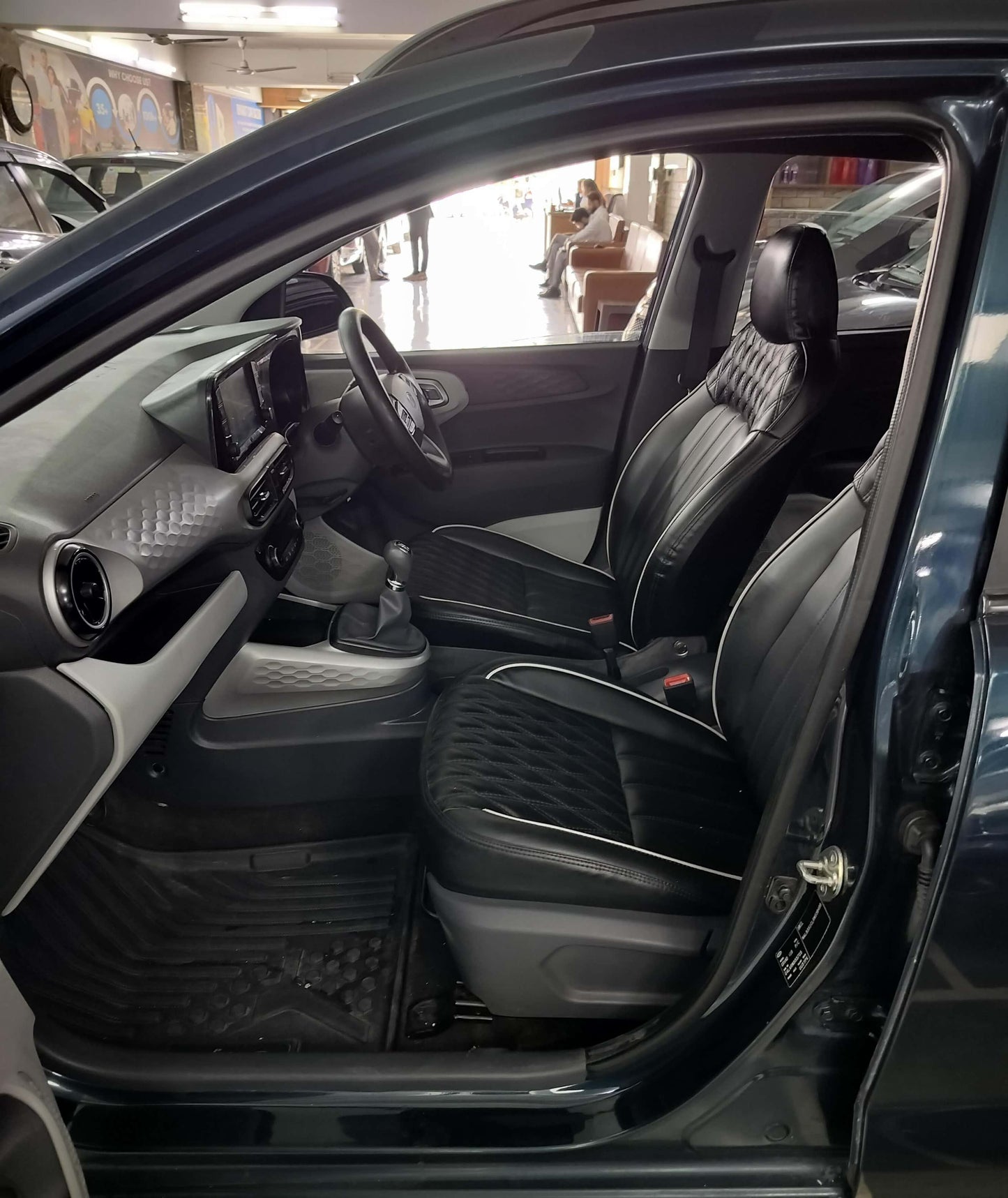 14,000 KMS GRAND I10 NIOS SPORTZ PETROL (2024)