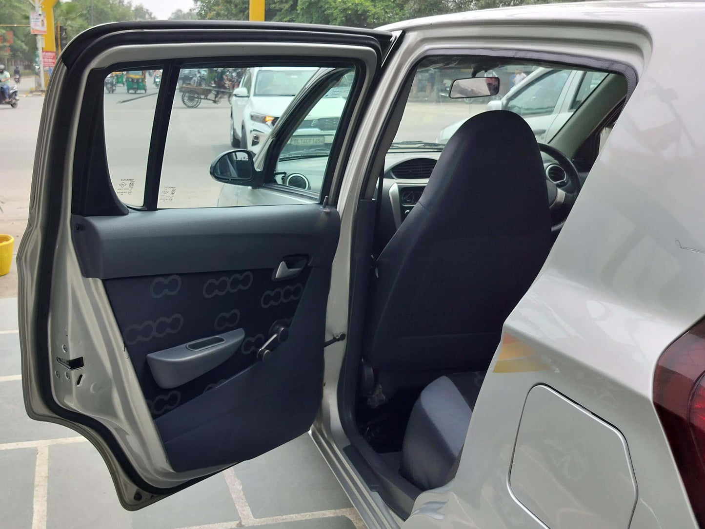 31,000 KMS MARUTI ALTO VXI PETROL ( 2016)