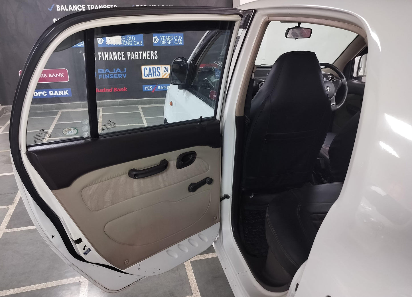 HYUNDAI SANTRO GL PETROL (2012)
