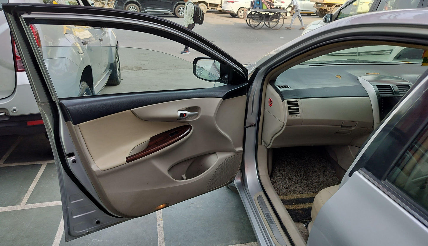 COROLLA ALTIS 1.8 G HB PETROL (2013)