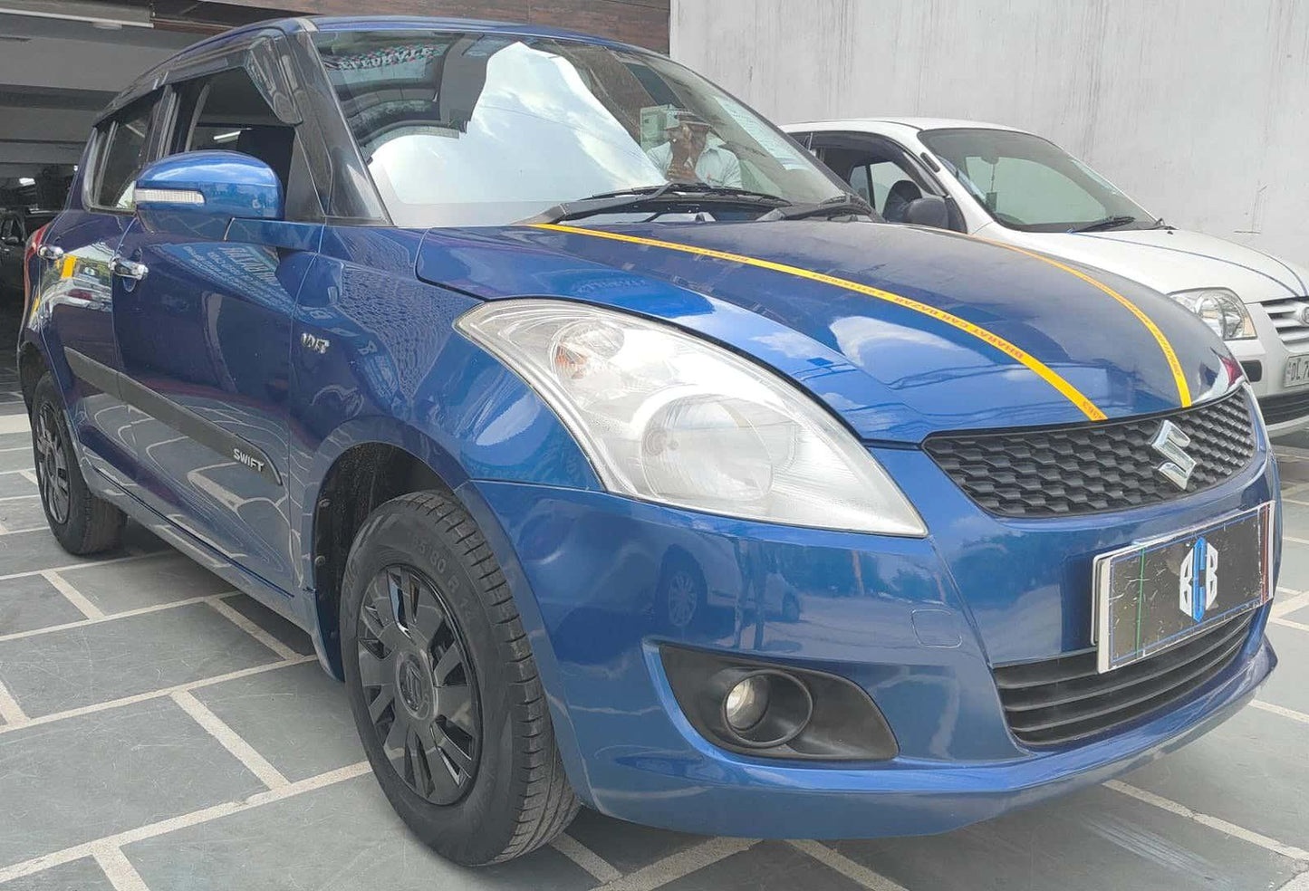 MARUTI SWIFT VXI PETROL (2012)