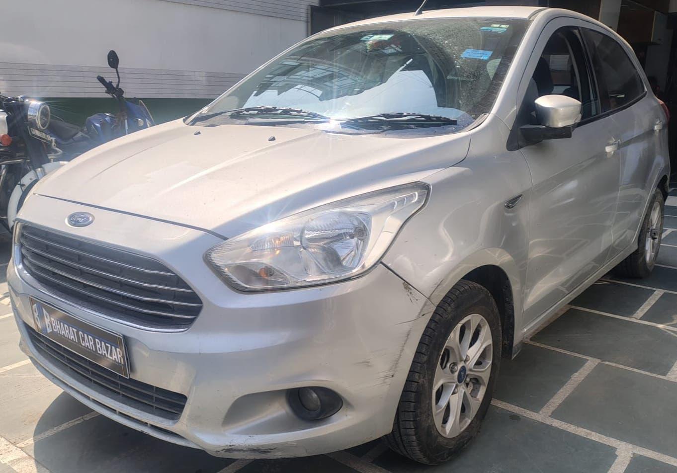 30,000 KMS FORD FIGO 1.2 TI-VCT PETROL (2015)