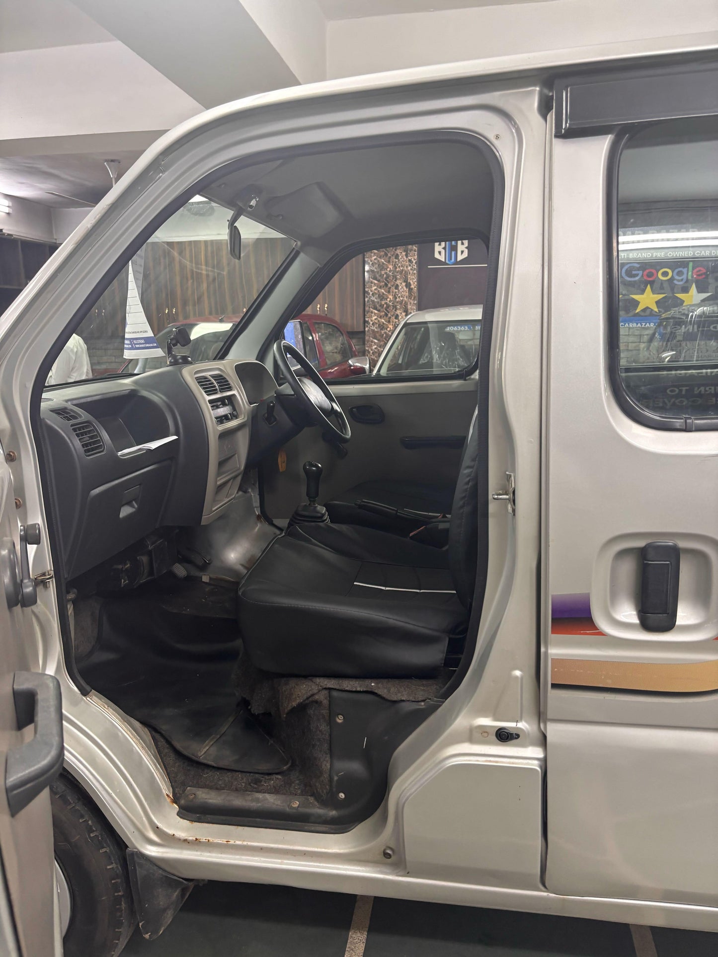 37,000 KMS MARUTI EECO 5STR PETROL (2011)