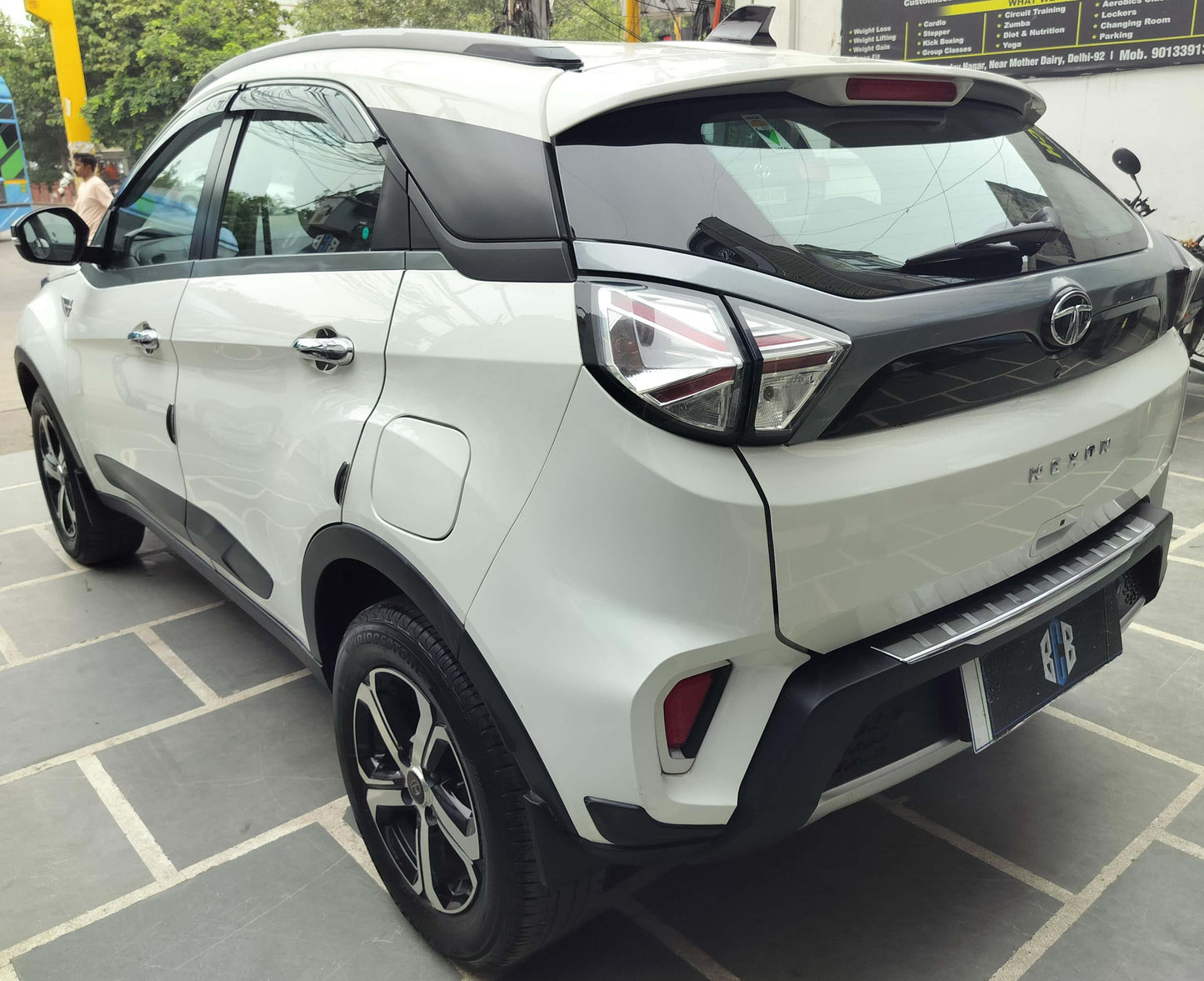 39,000 KMS TATA NEXON XZ+ 1.2 PETROL (2021)