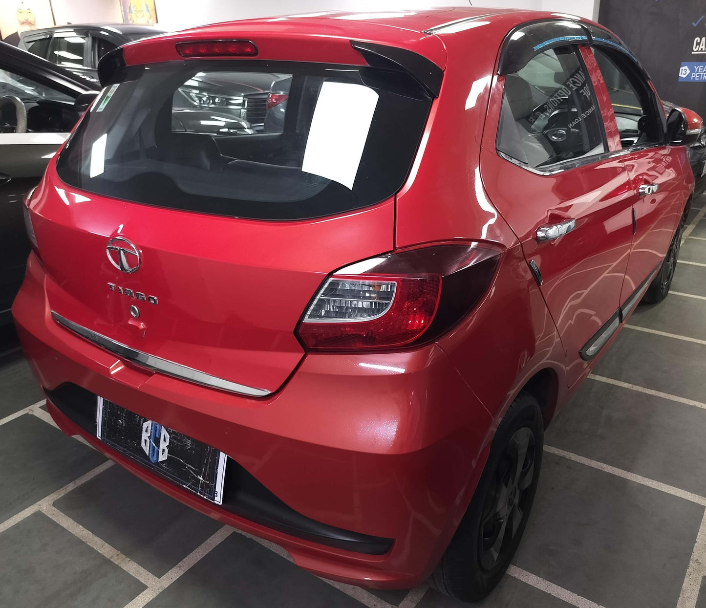 19,000 KMS TATA TIAGO XT 1.2 PETROL (2020)