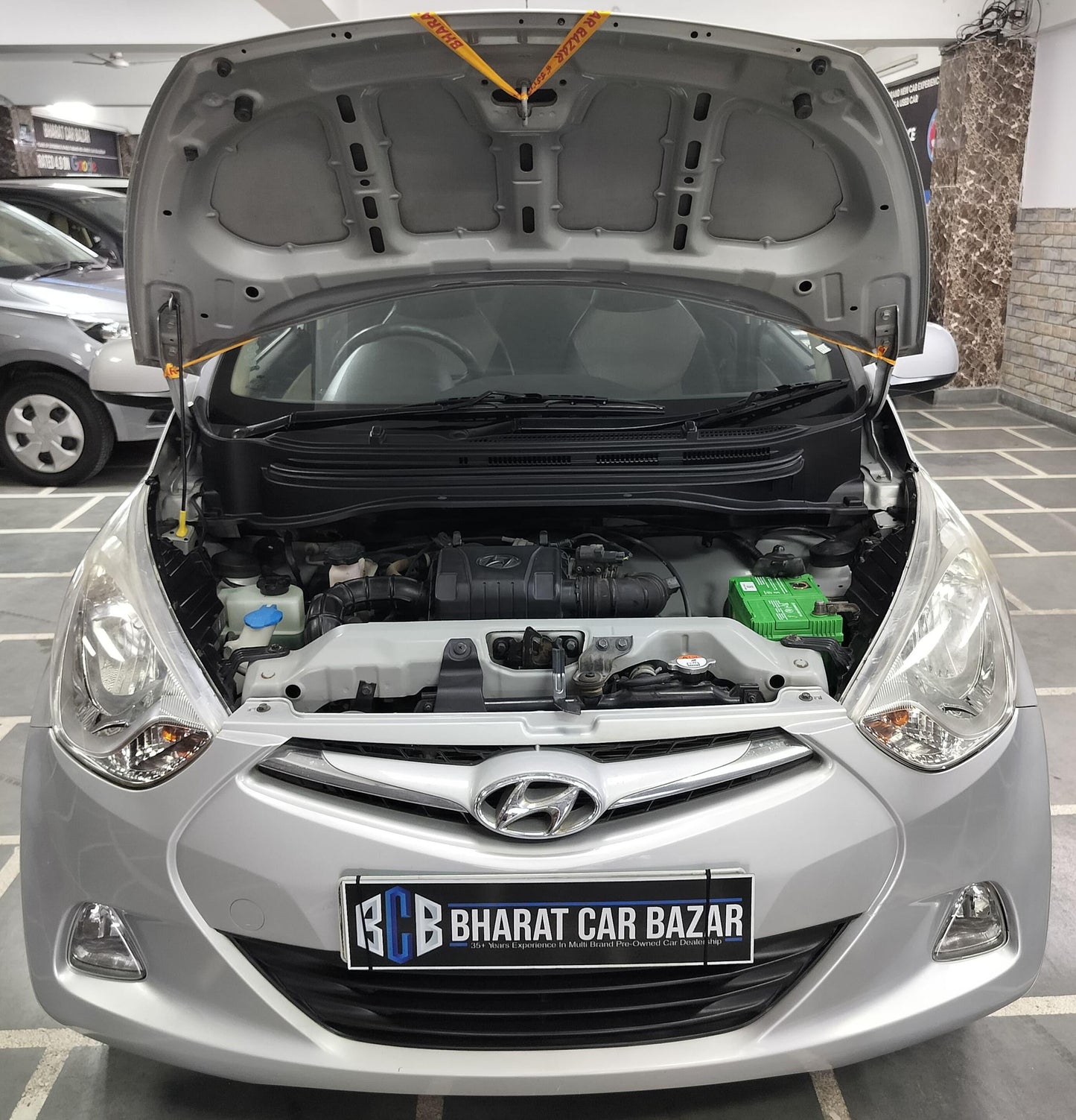 17,000 KMS HYUNDAI EON SPORTZ PETROL (2015)