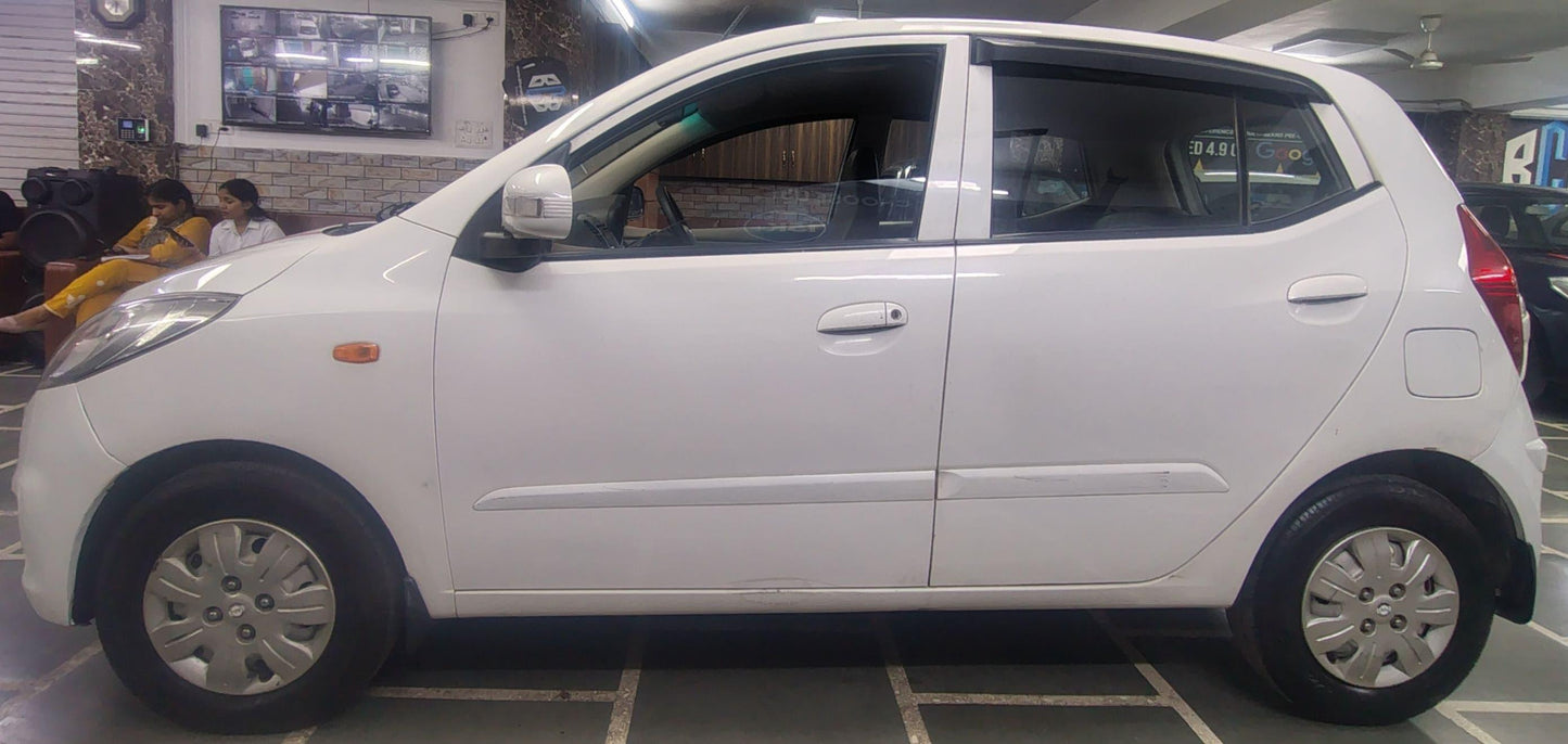 26,000 KMS HYUNDAI I10 MAGNA PETROL (2015)