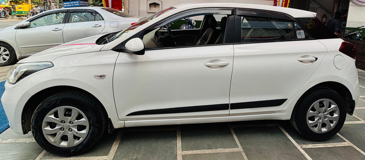 30,000 KMS HYUNDAI I20 MAGNA PETROL (2018)