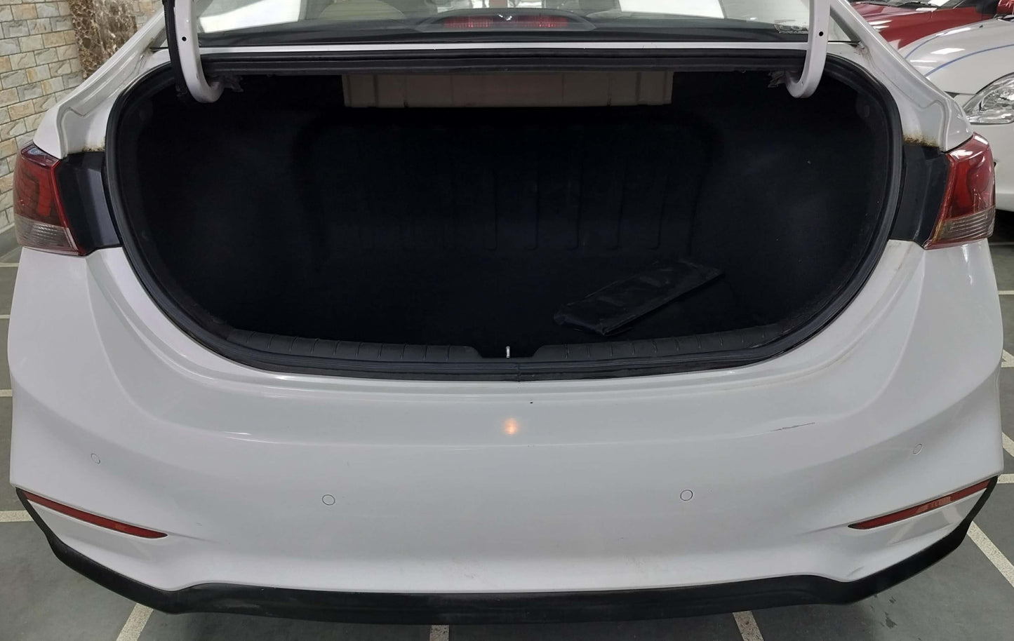 HYUNDAI VERNA SX 1.6 PETROL (2018)