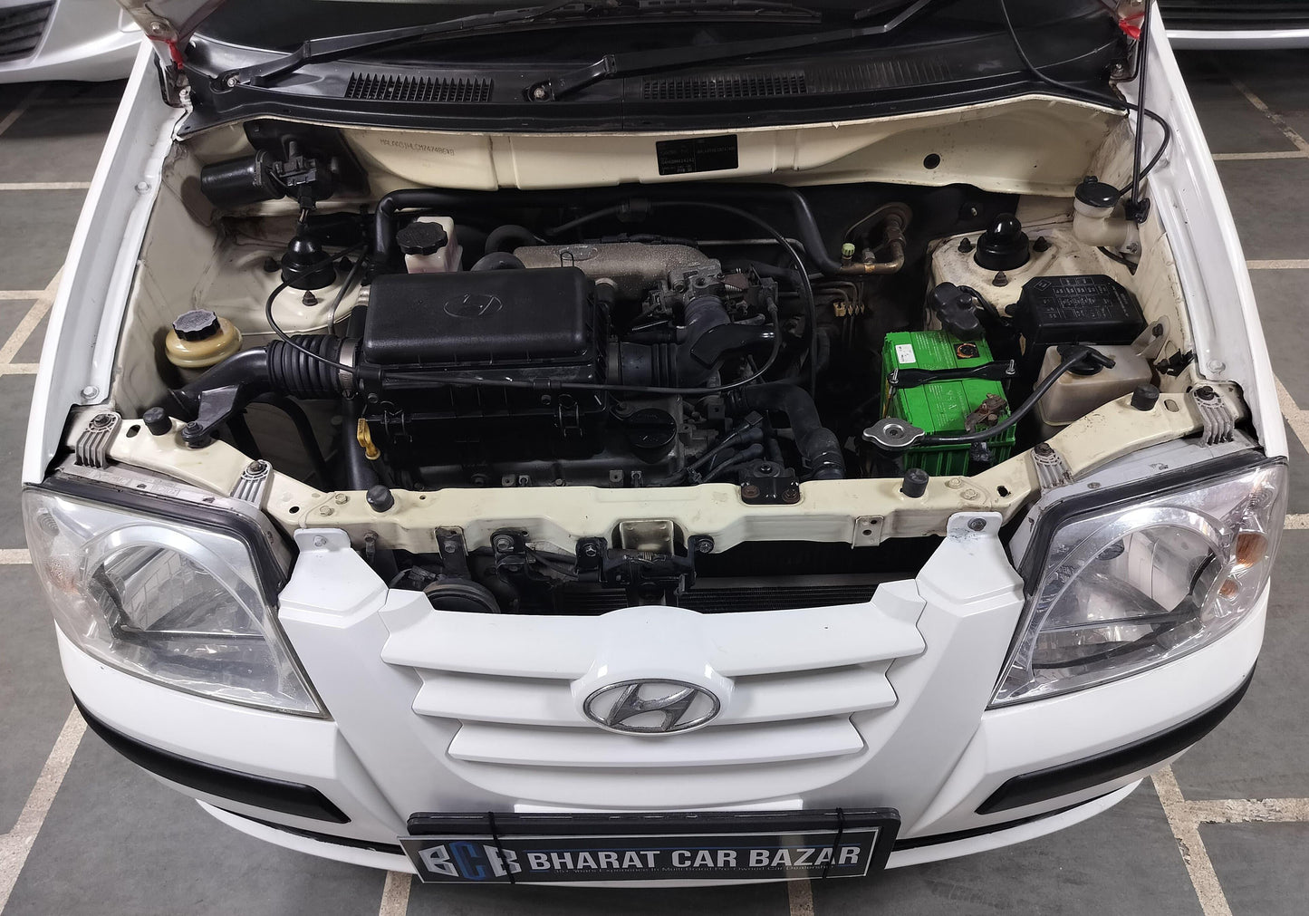 HYUNDAI SANTRO GL PETROL (2012)